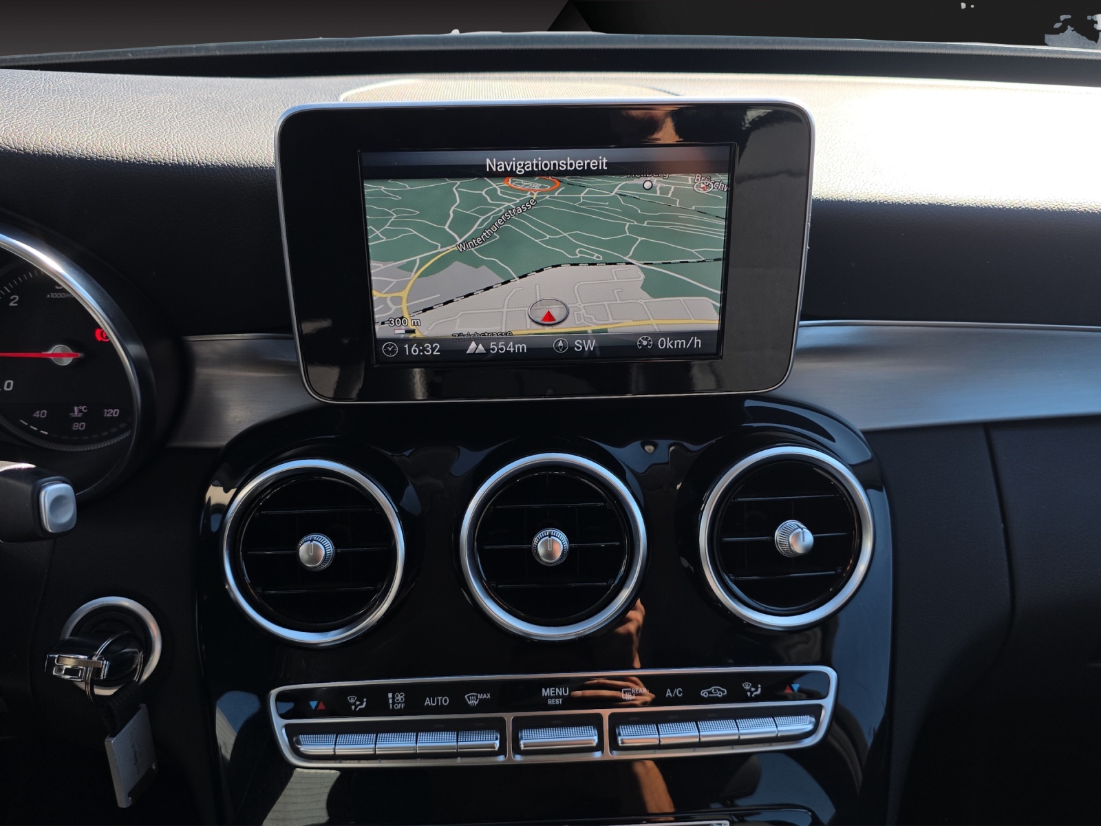 MERCEDES-BENZ C 250 d Swiss Star Avantgarde 4Matic 9G-Tronic-image-10