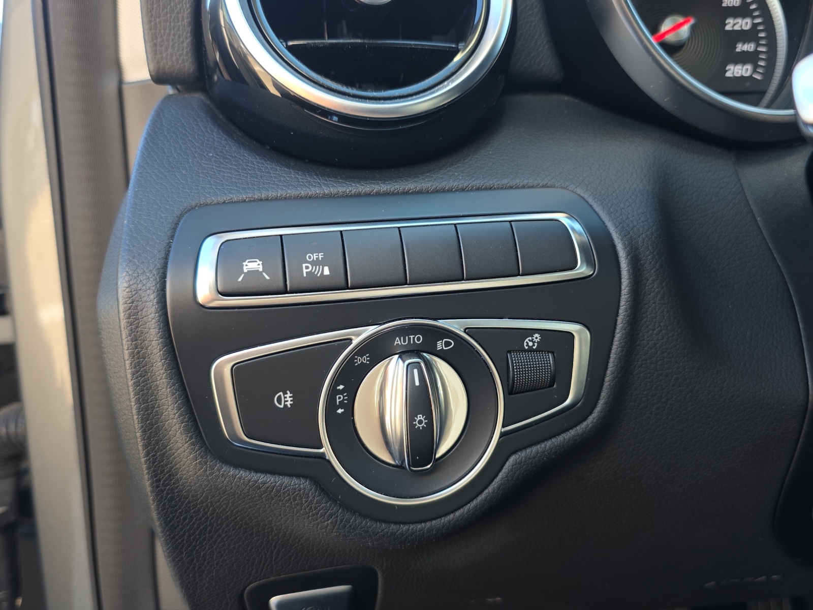 MERCEDES-BENZ C 250 d Swiss Star Avantgarde 4Matic 9G-Tronic-image-13