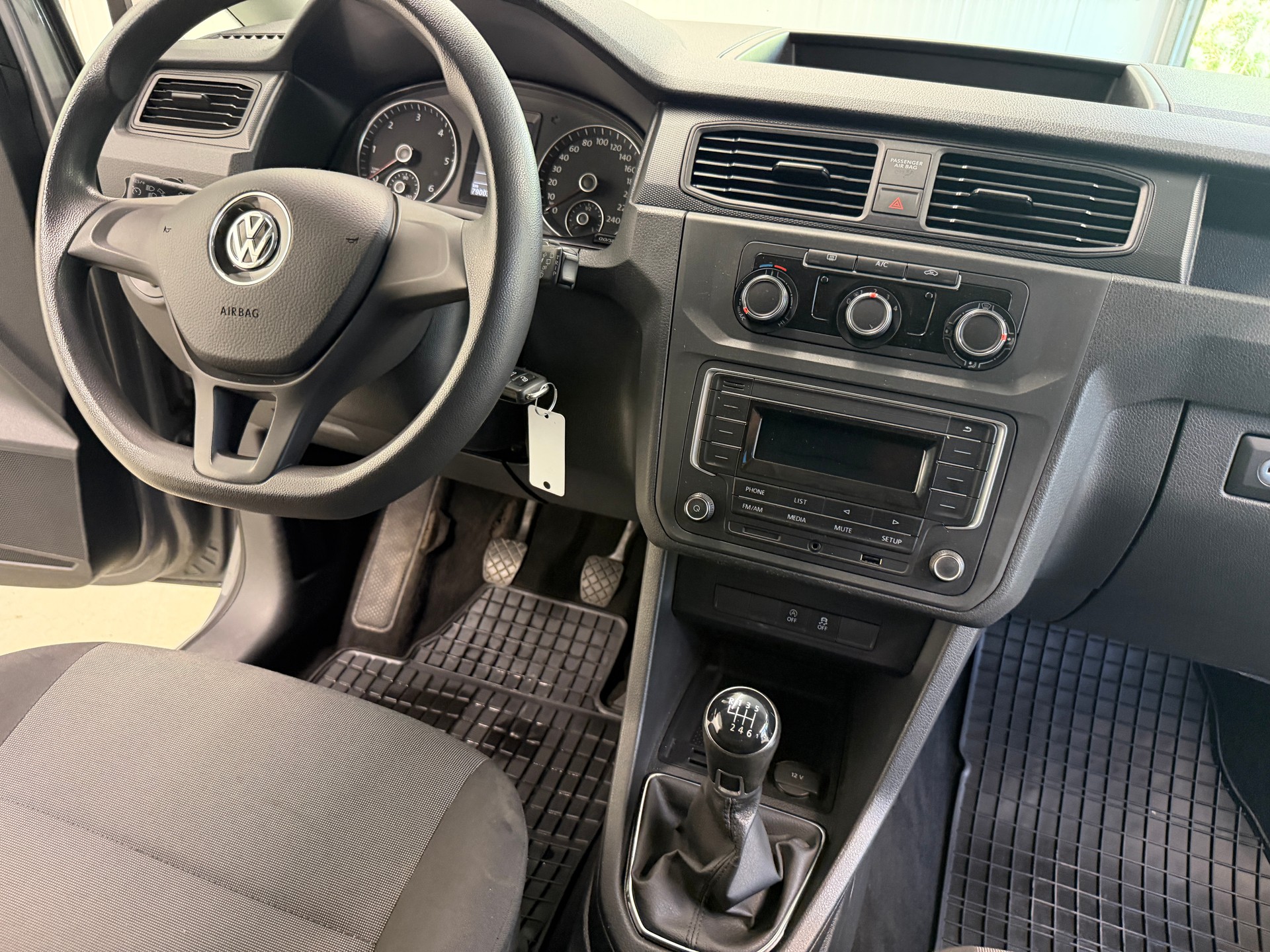 VW Caddy 2.0TDI 4Motion BlueMotion Technology-image-15