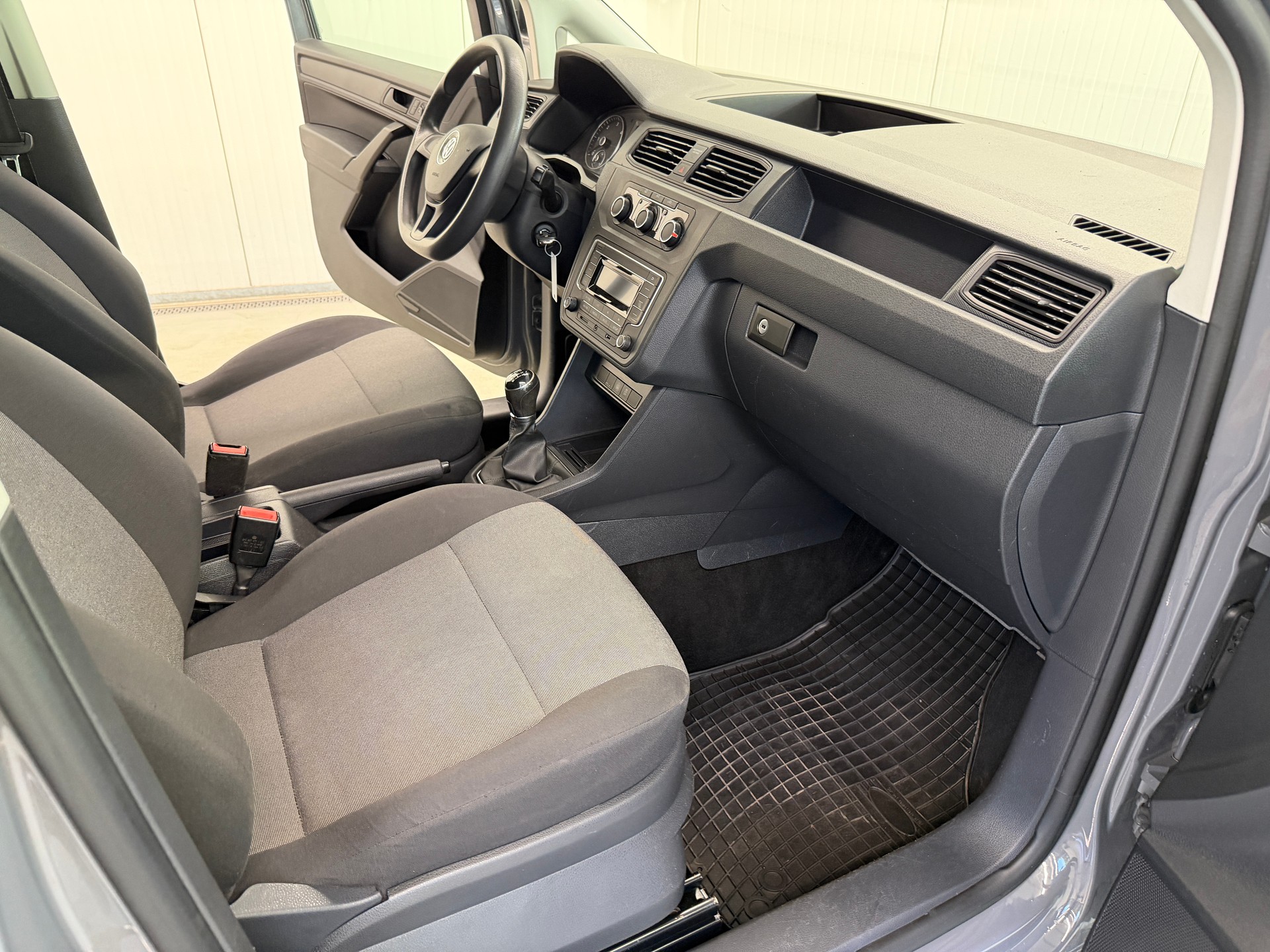VW Caddy 2.0TDI 4Motion BlueMotion Technology-image-13