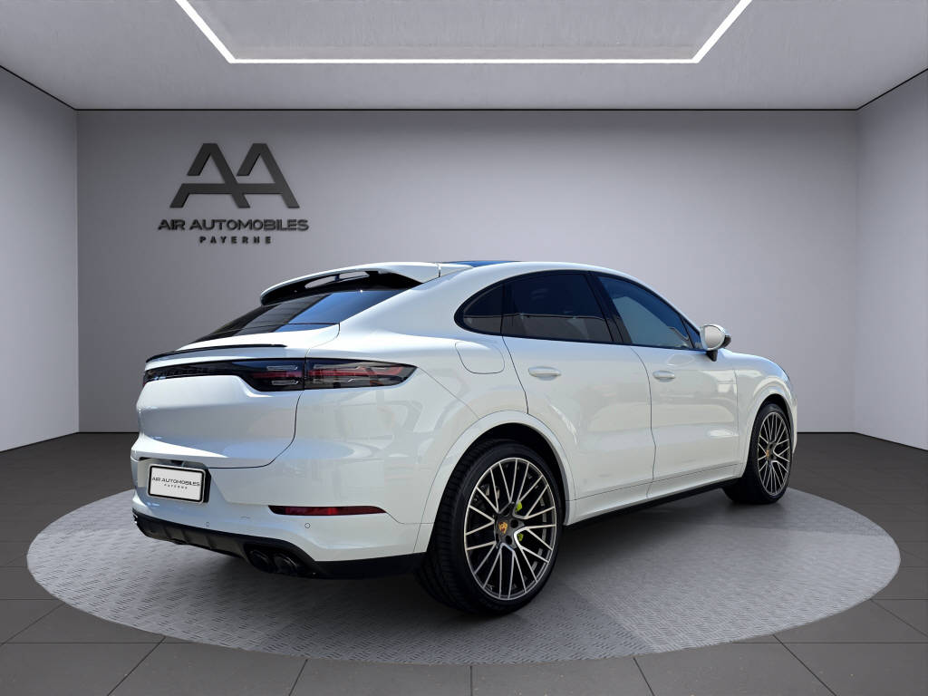 PORSCHE Cayenne Coupé 3.0 V6 E-Hybrid Platinum Edition-image-7