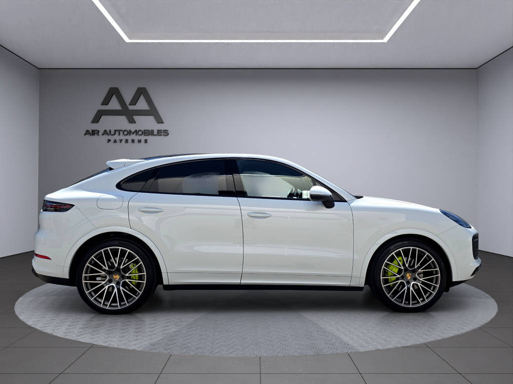 PORSCHE Cayenne Coupé 3.0 V6 E-Hybrid Platinum Edition-image-8