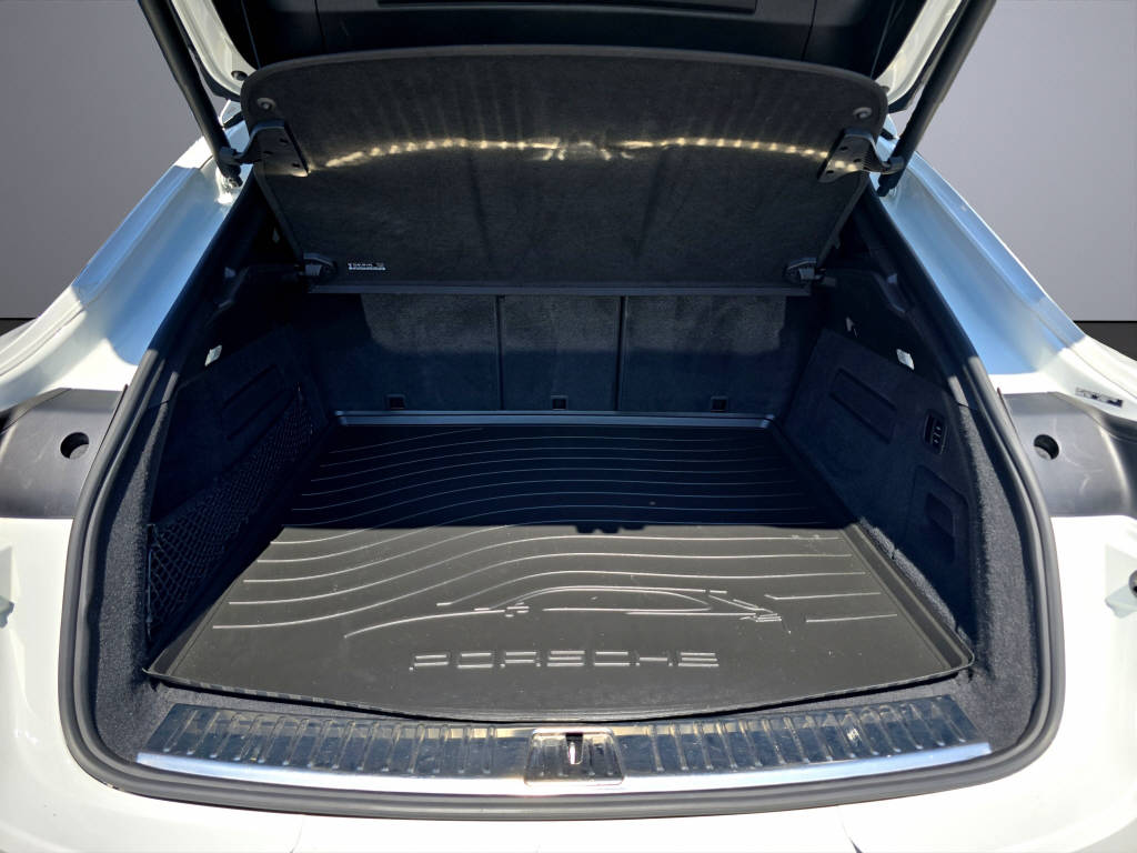 PORSCHE Cayenne Coupé 3.0 V6 E-Hybrid Platinum Edition-image-14