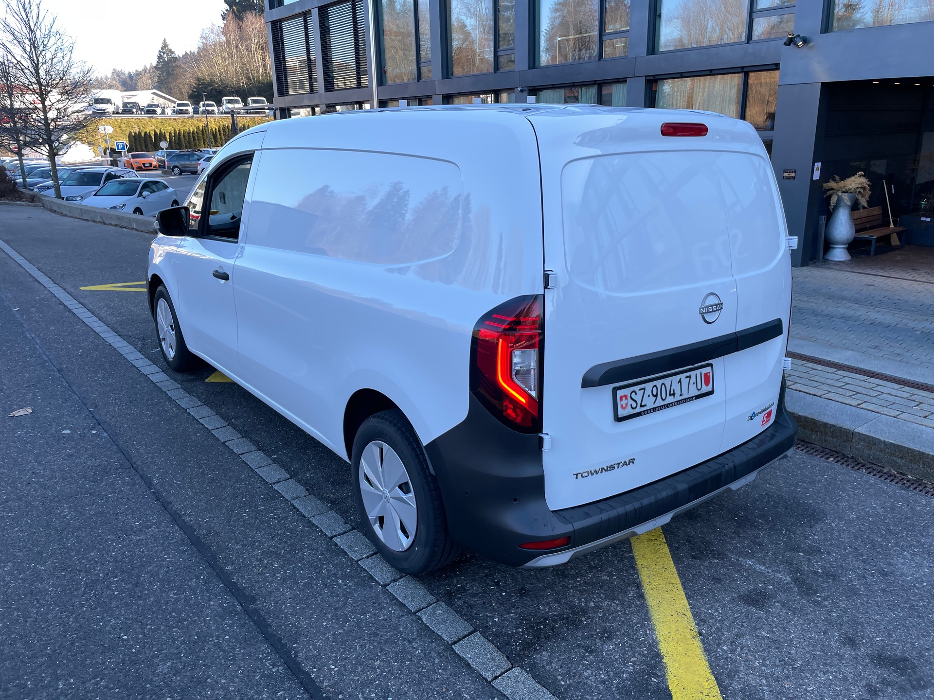 NISSAN Townstar EV45 kWh 22kW L2 Acenta mit AHK-image-8