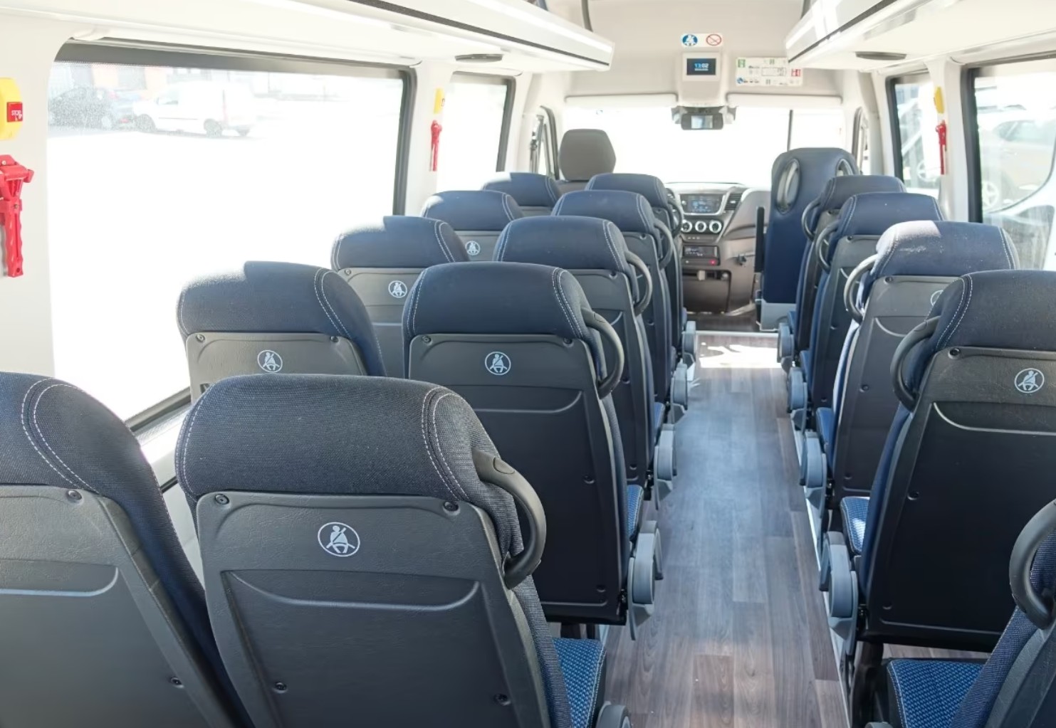 IVECO Daily 65 C 18H 24 Sitzer Reisebus-image-10