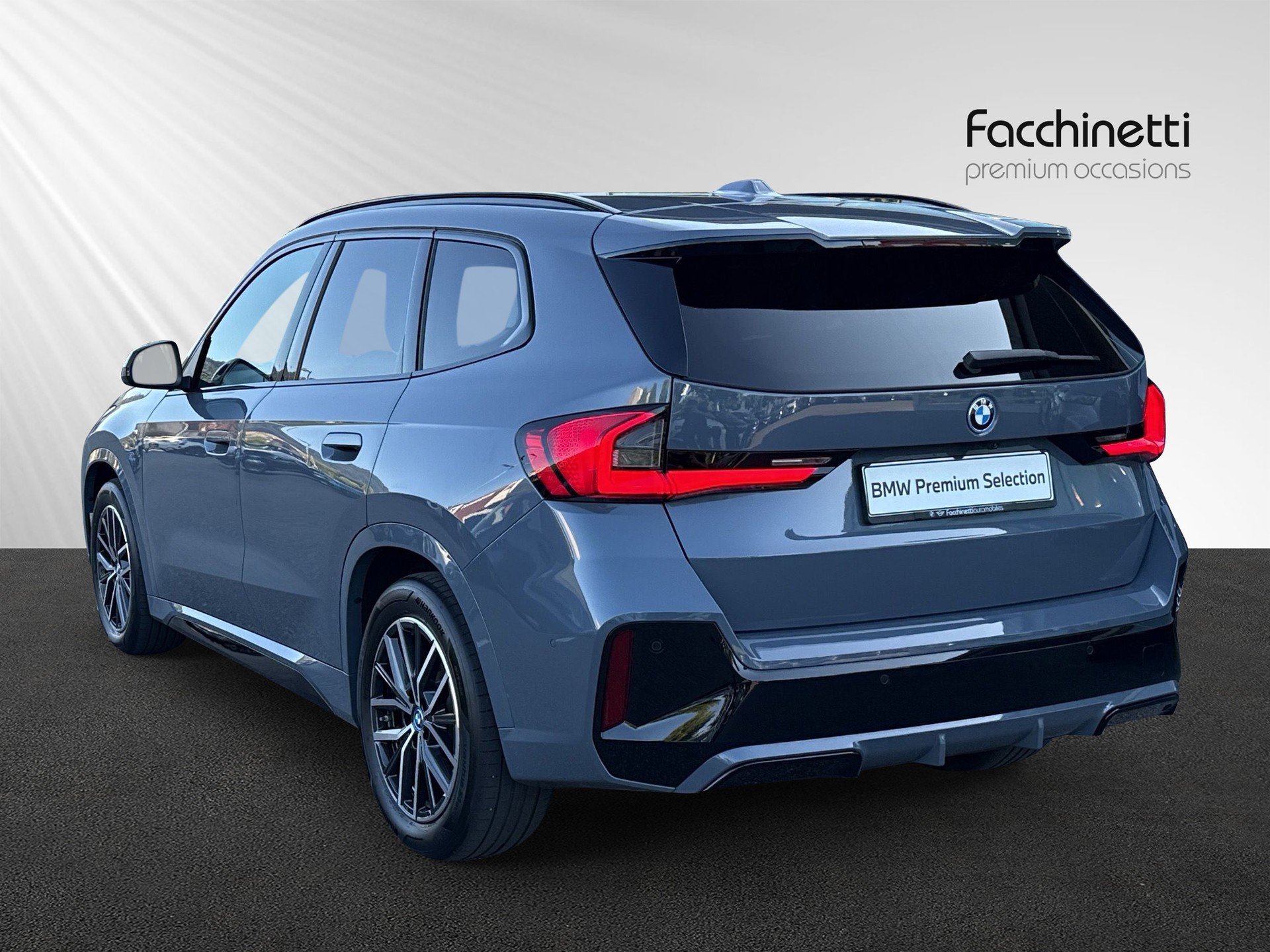 BMW iX1 xDrive 30 M Sport-image-2