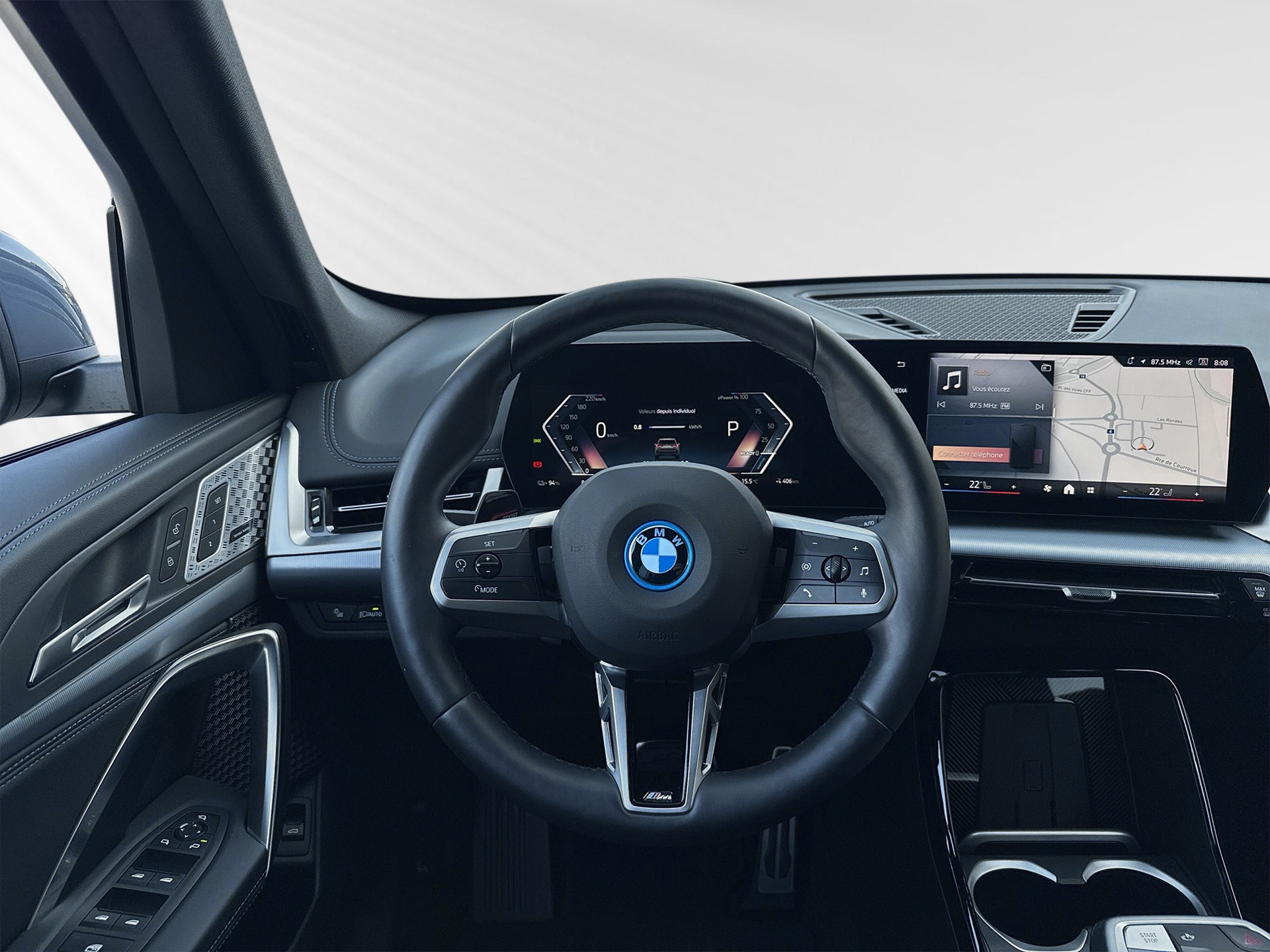 BMW iX1 xDrive 30 M Sport-image-4