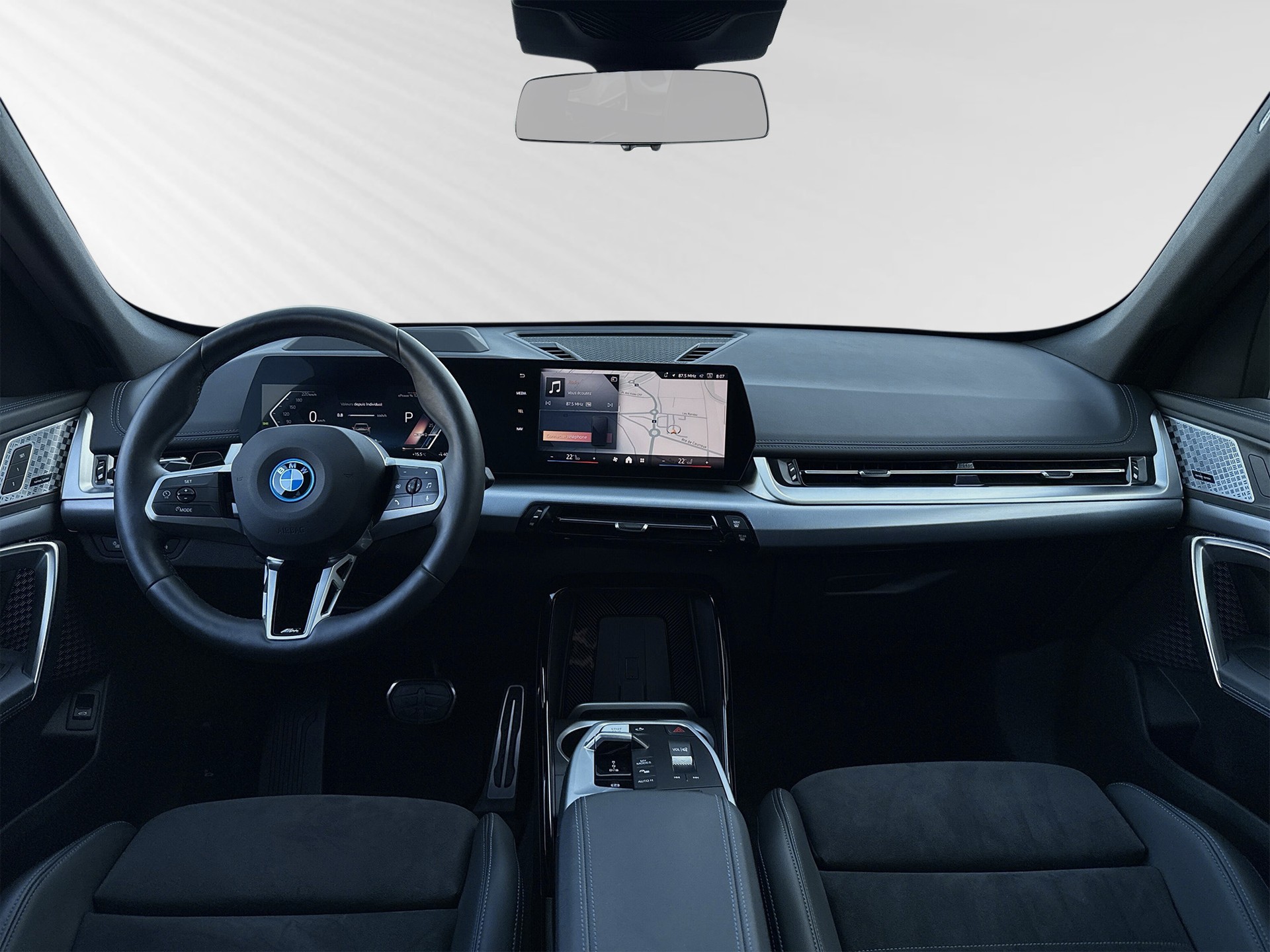 BMW iX1 xDrive 30 M Sport-image-5