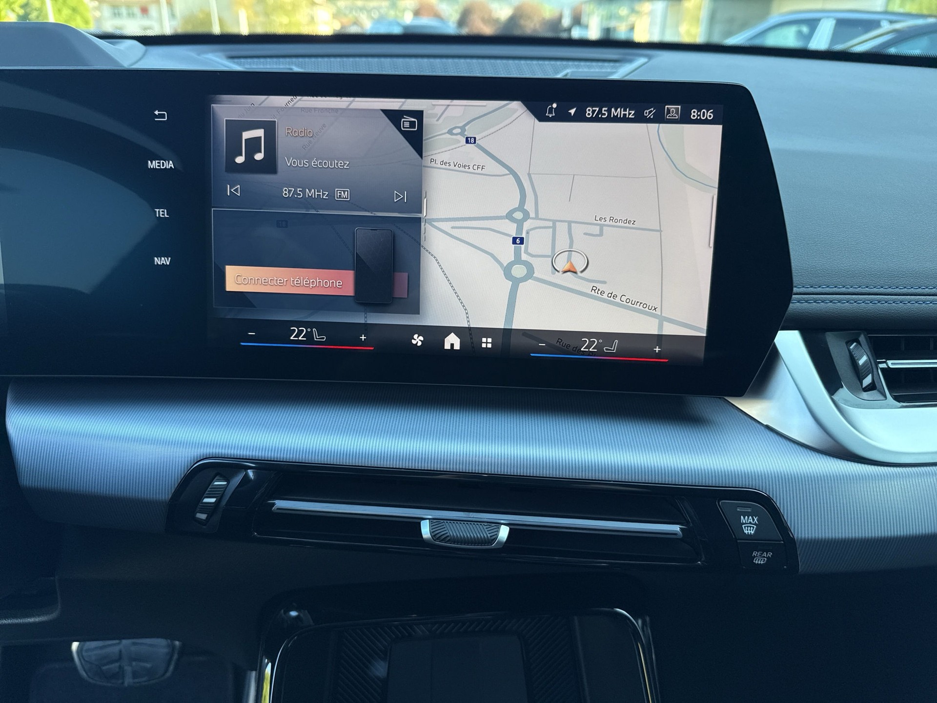 BMW iX1 xDrive 30 M Sport-image-10
