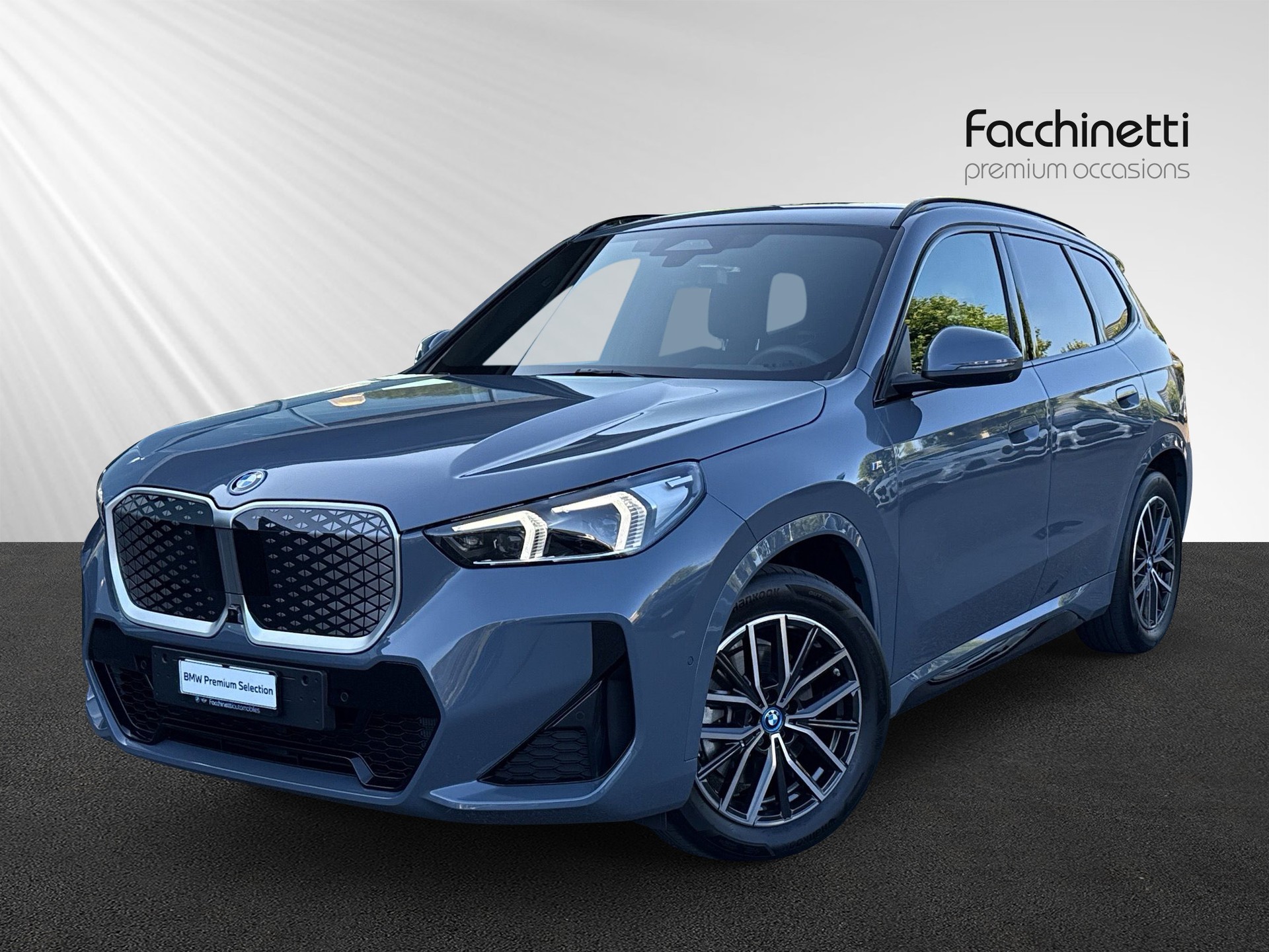 BMW iX1 xDrive 30 M Sport-image-0