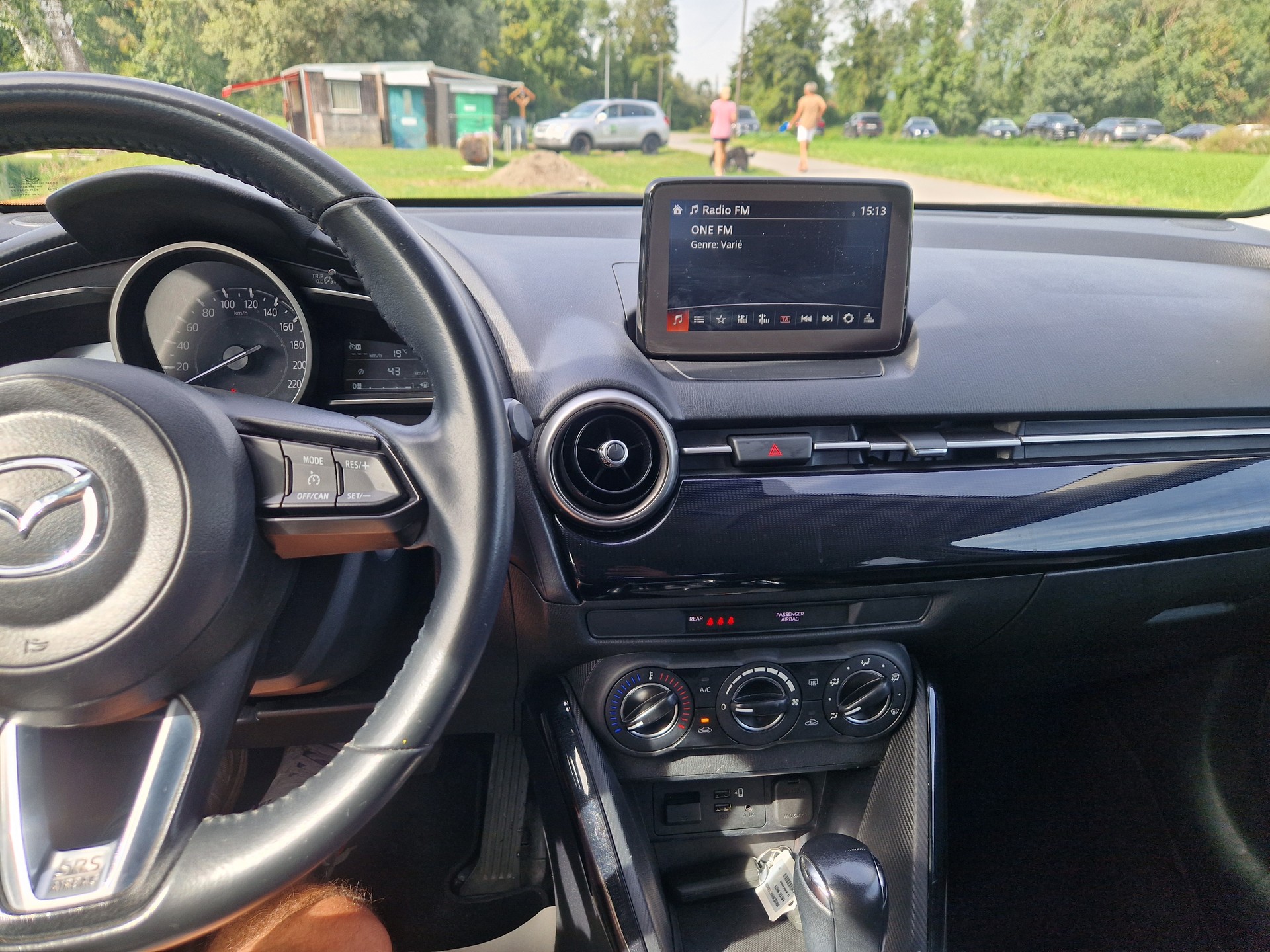MAZDA 2 SKYACTIV-G 90 Ambition Plus Automat-image-9
