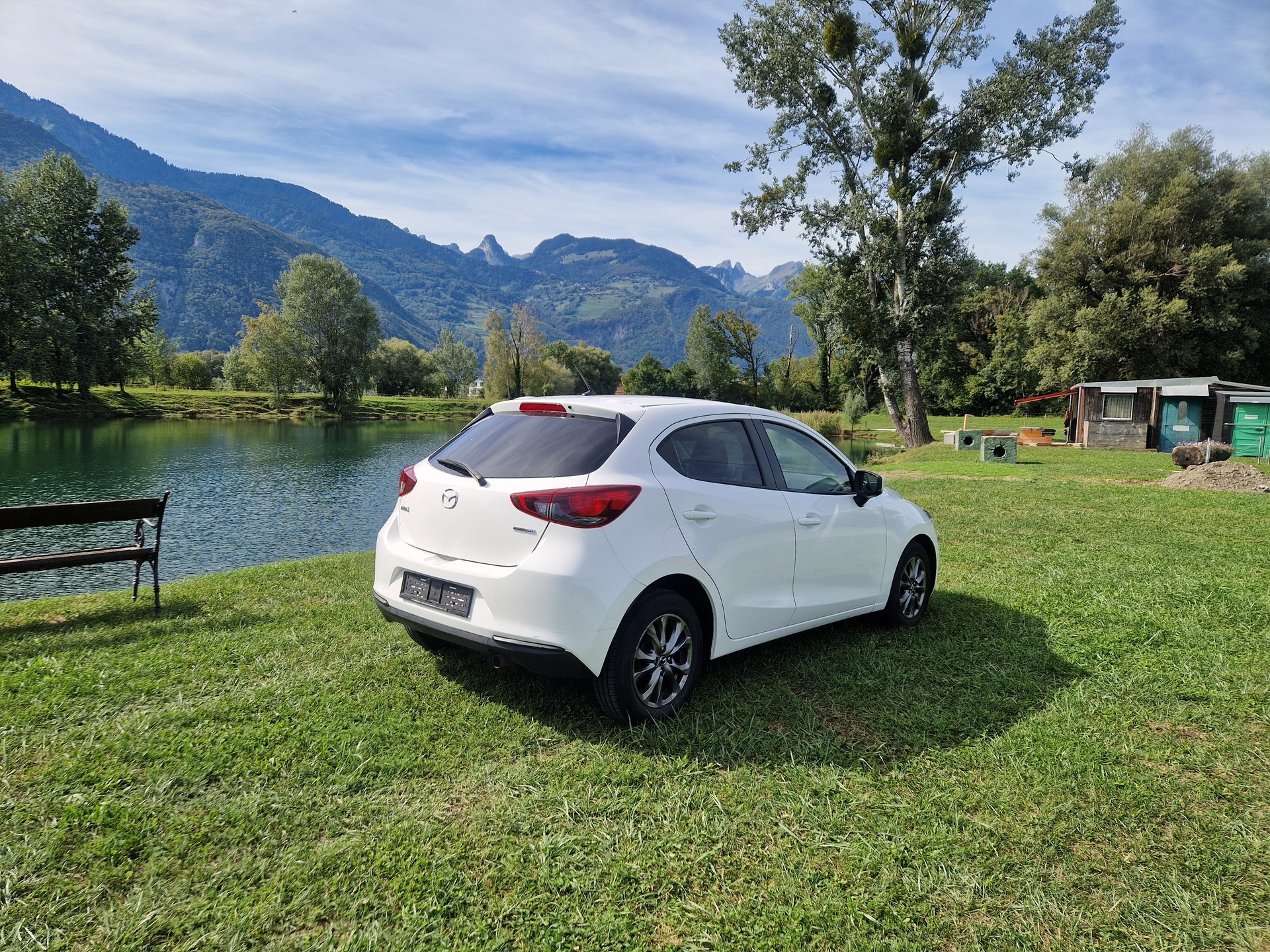 MAZDA 2 SKYACTIV-G 90 Ambition Plus Automat-image-3