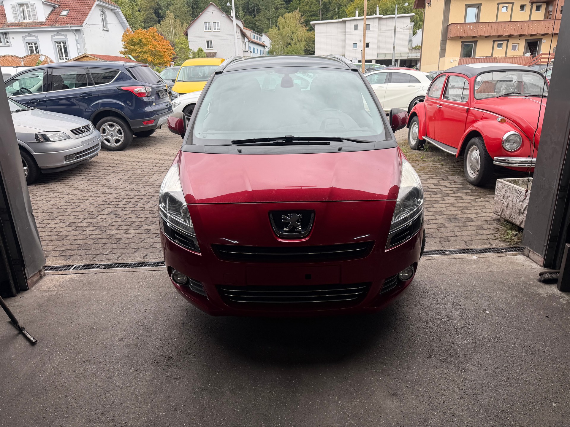 PEUGEOT 5008 1.6 16V T Sport Pack Automatic-image-0