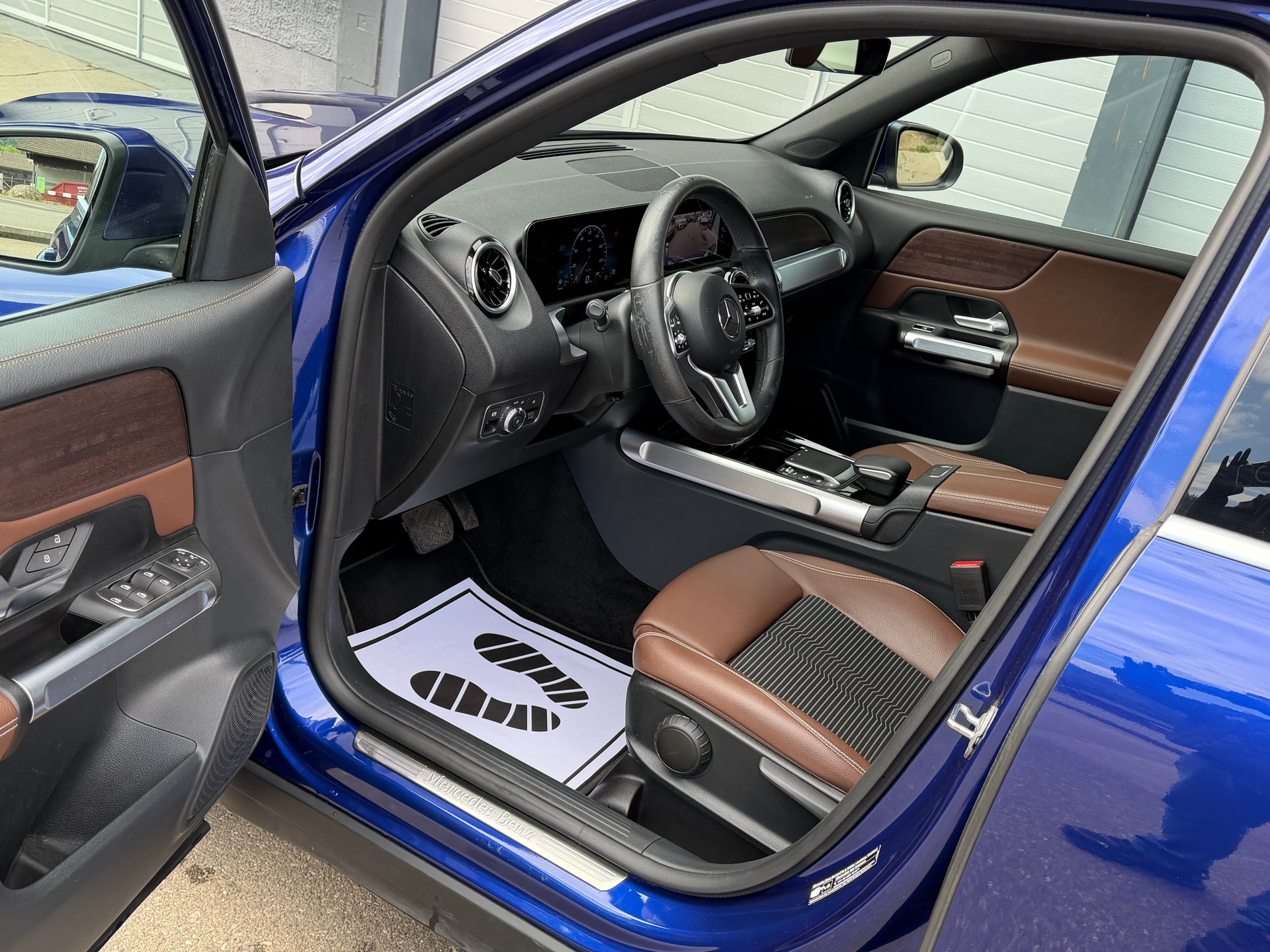MERCEDES-BENZ GLB 220 d 4Matic Progressive 8G-Tronic-image-7