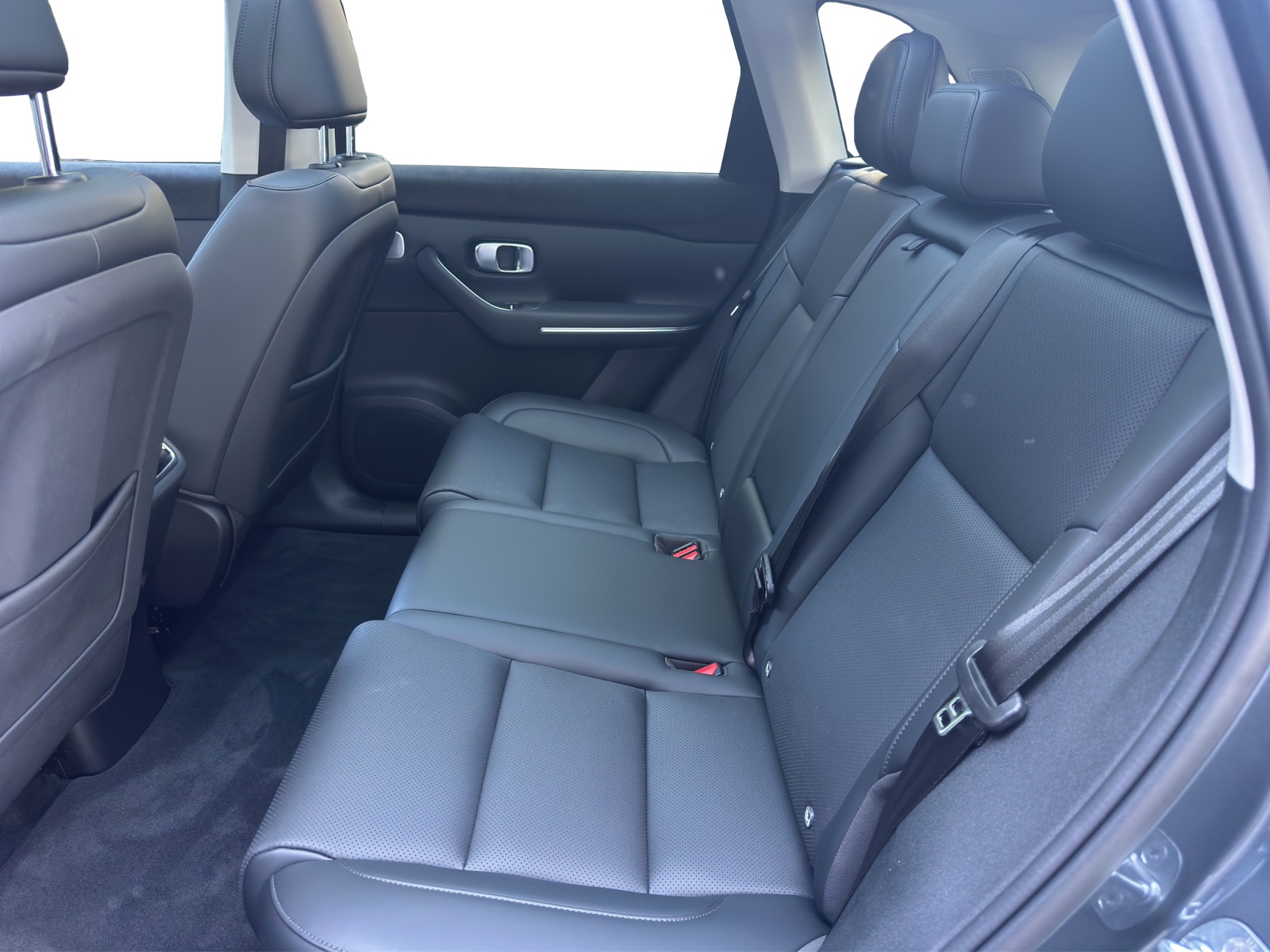 LEAPMOTOR C10 EV AWD-image-7