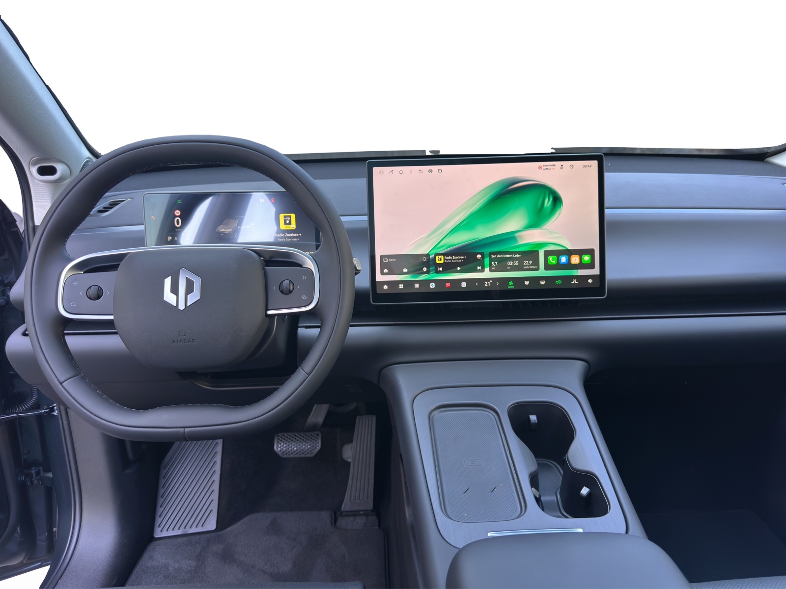 LEAPMOTOR C10 EV AWD-image-4