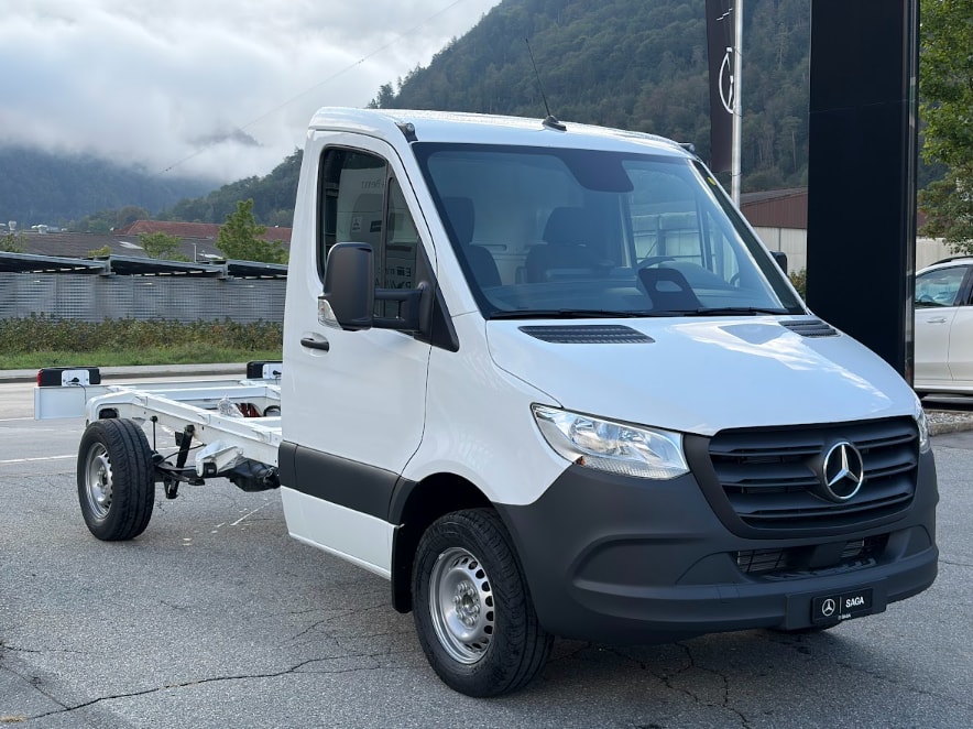 MERCEDES-BENZ Sprinter 317 CDI PRO Chassis Standard-image-0
