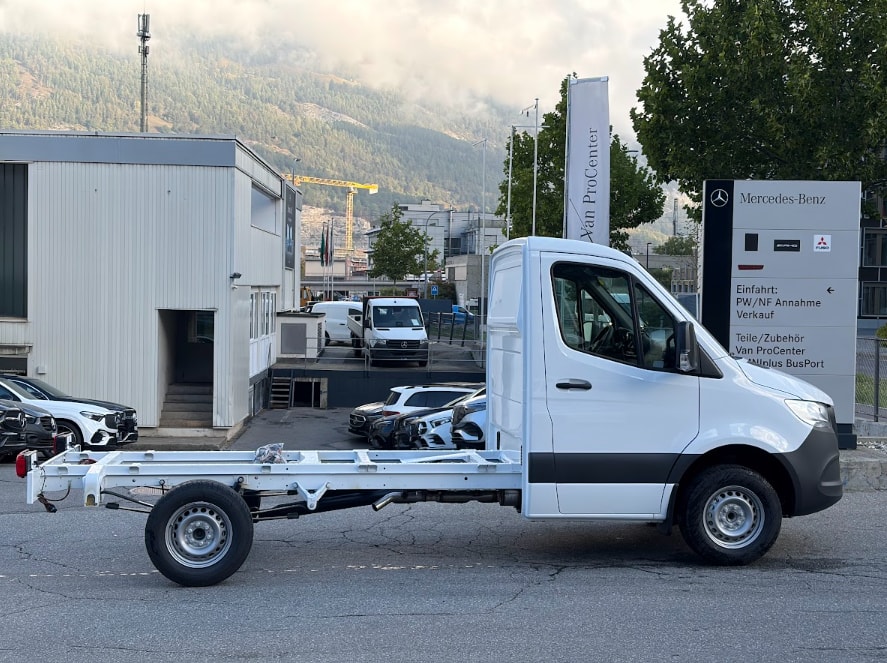 MERCEDES-BENZ Sprinter 317 CDI PRO Chassis Standard-image-7