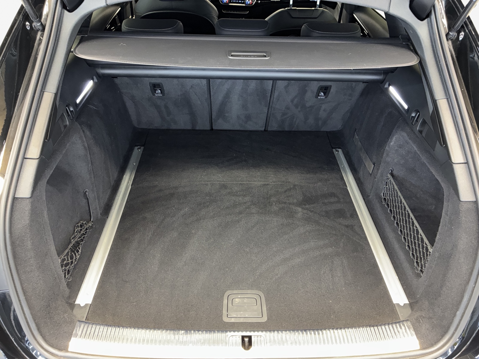 AUDI A4 Avant 40 TDI S line Attraction quattro S-tronic-image-12