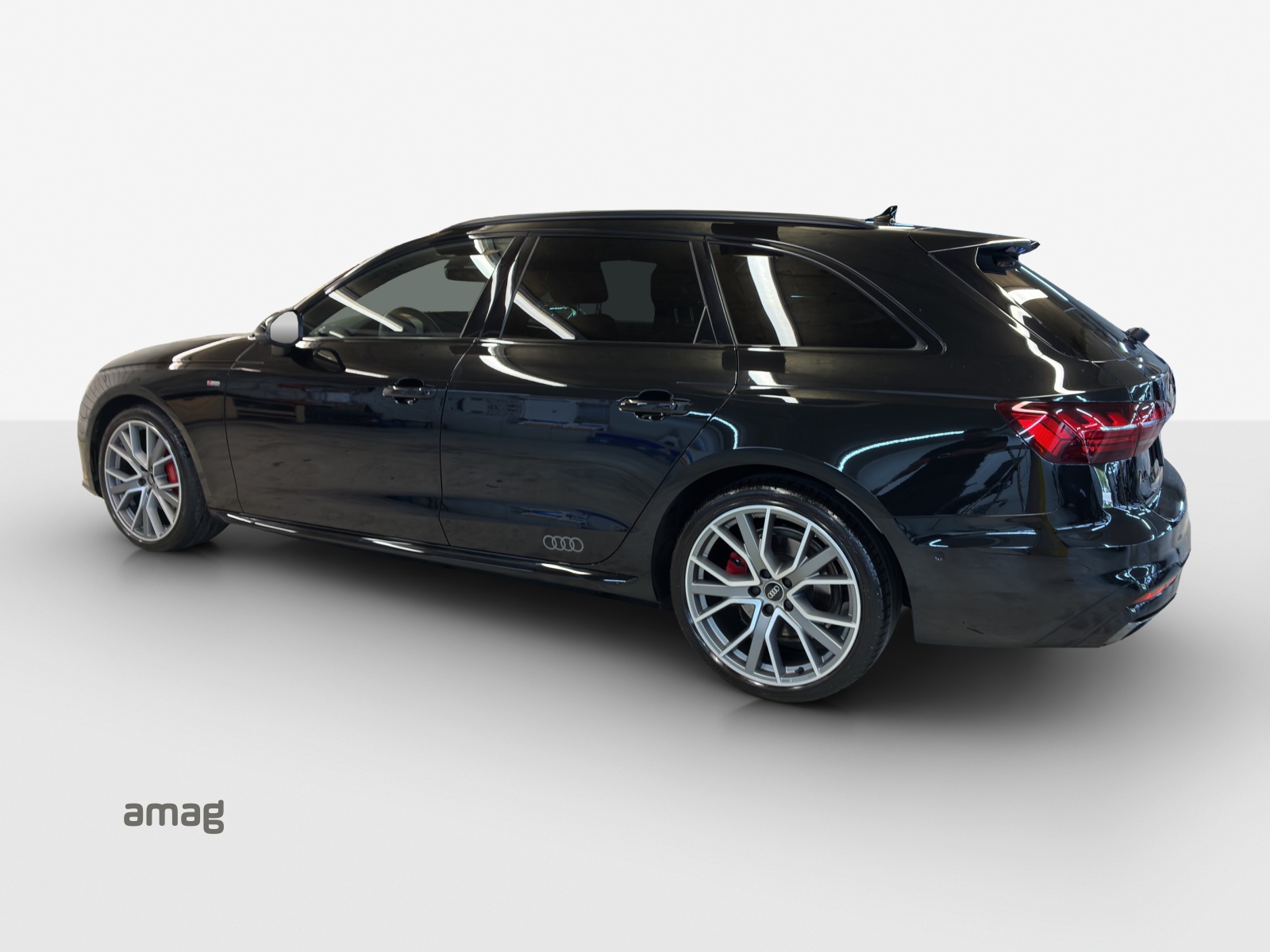 AUDI A4 Avant 40 TDI S line Attraction quattro S-tronic-image-2