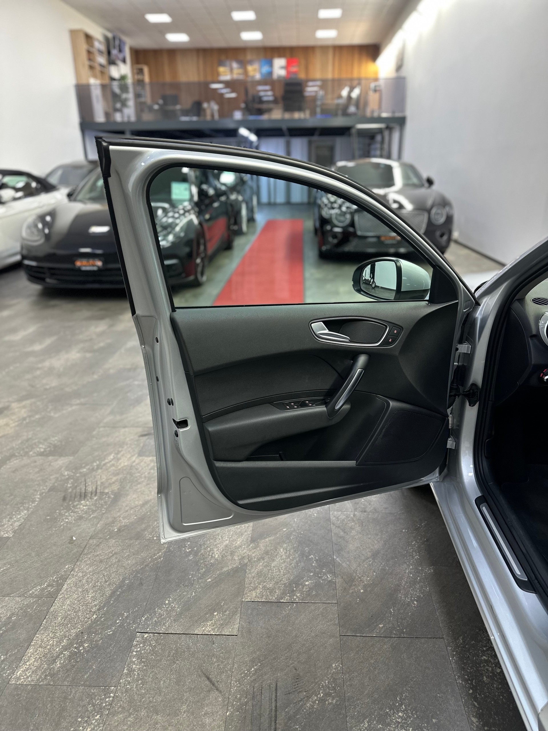 AUDI A1 Sportback 1.4 TFSI Ambition S-tronic-image-15