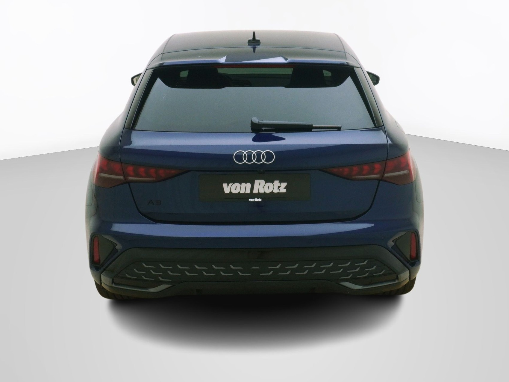 AUDI A3 Sportback 2.0 40 TFSI S Line quattro S-Tronic-image-2