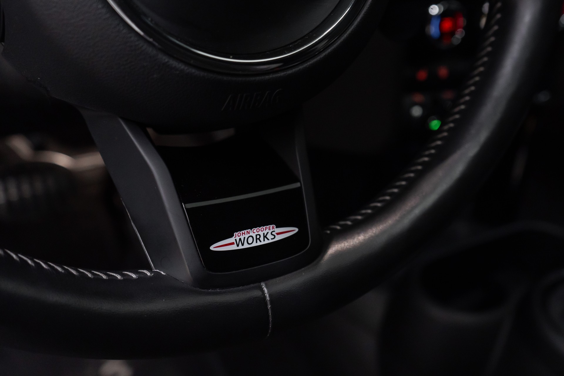 MINI Cooper John Cooper Works Steptronic-image-21
