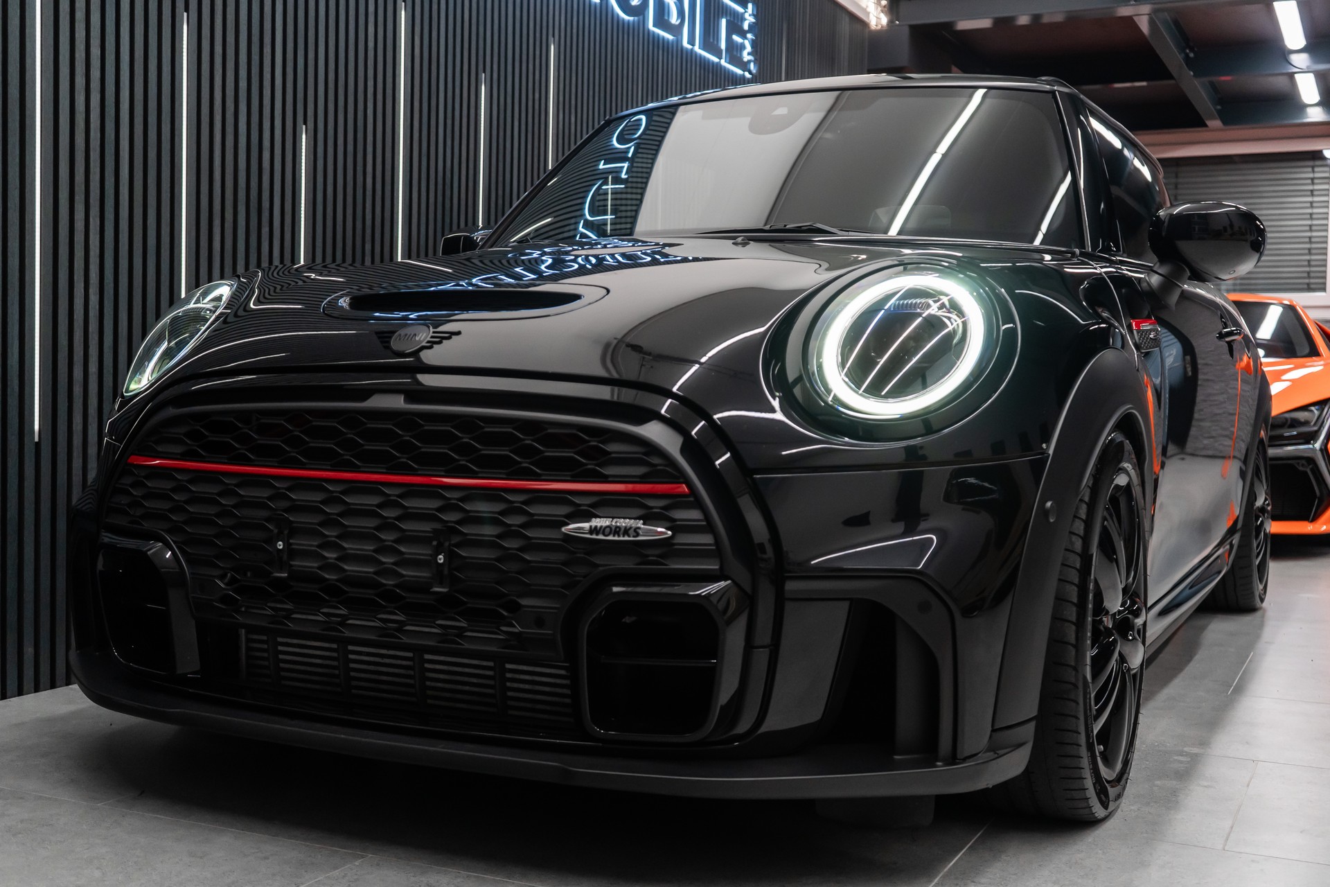 MINI Cooper John Cooper Works Steptronic-image-4