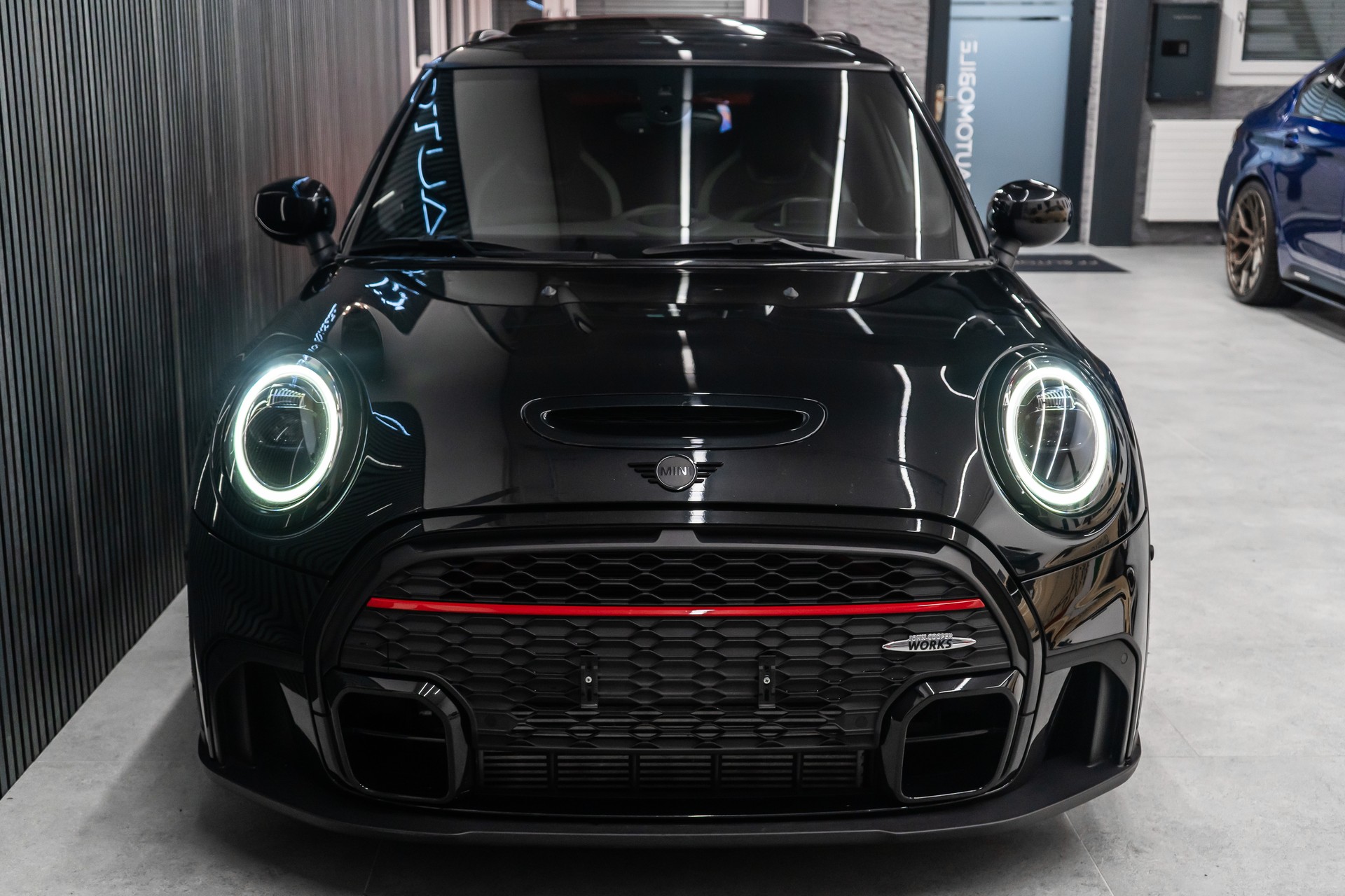 MINI Cooper John Cooper Works Steptronic-image-6