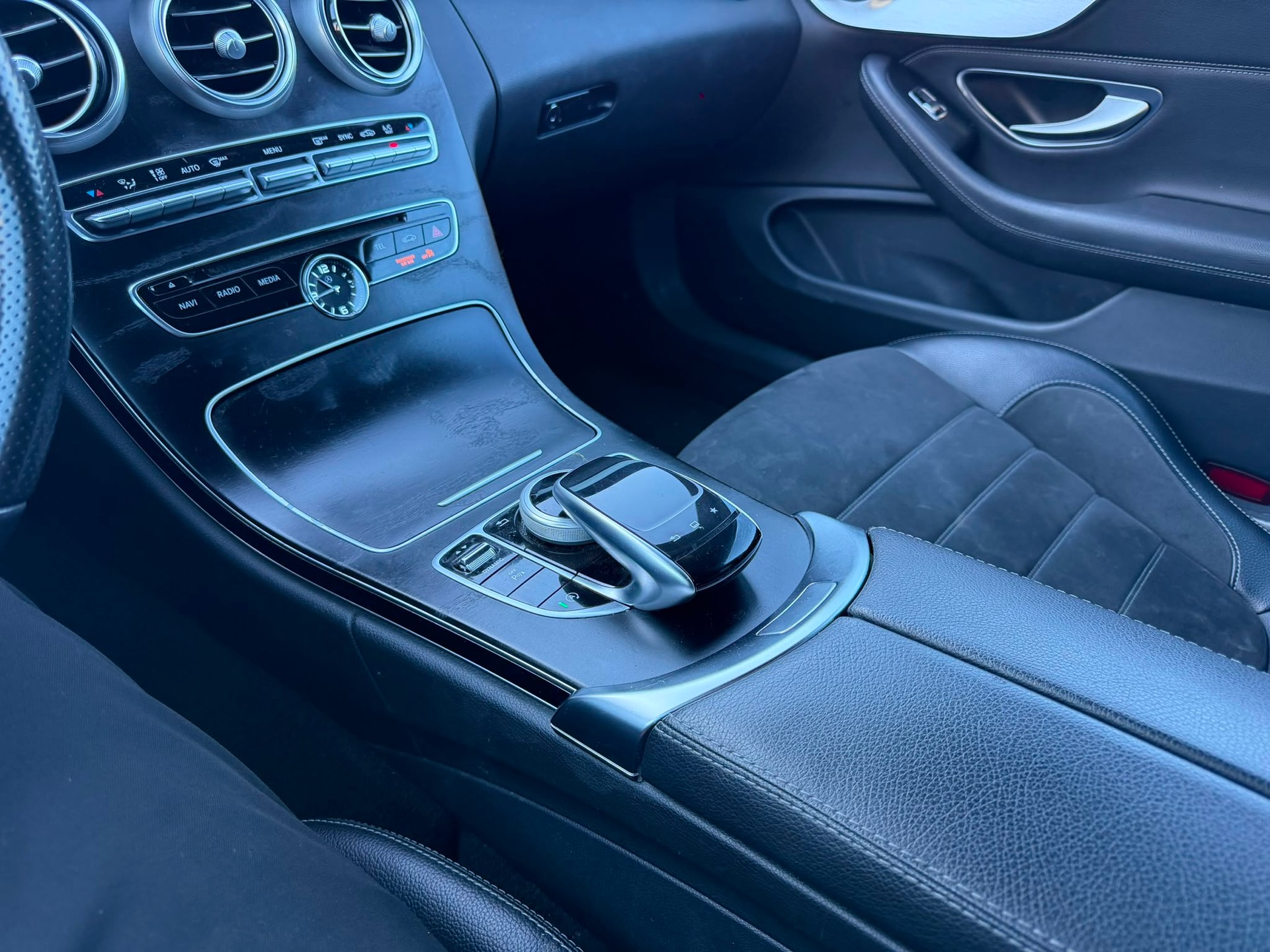 MERCEDES-BENZ C 250 d AMG Line Coupé 9G-Tronic garantie 2 ans expertiser du jours-image-16
