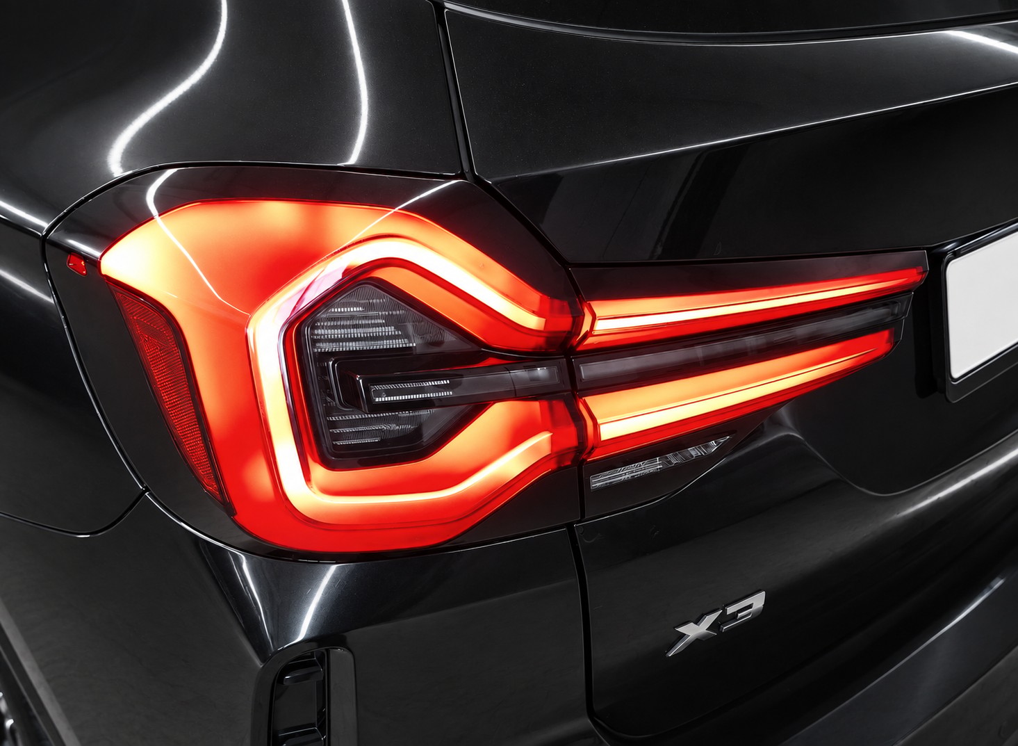 BMW X3 M40i-image-4