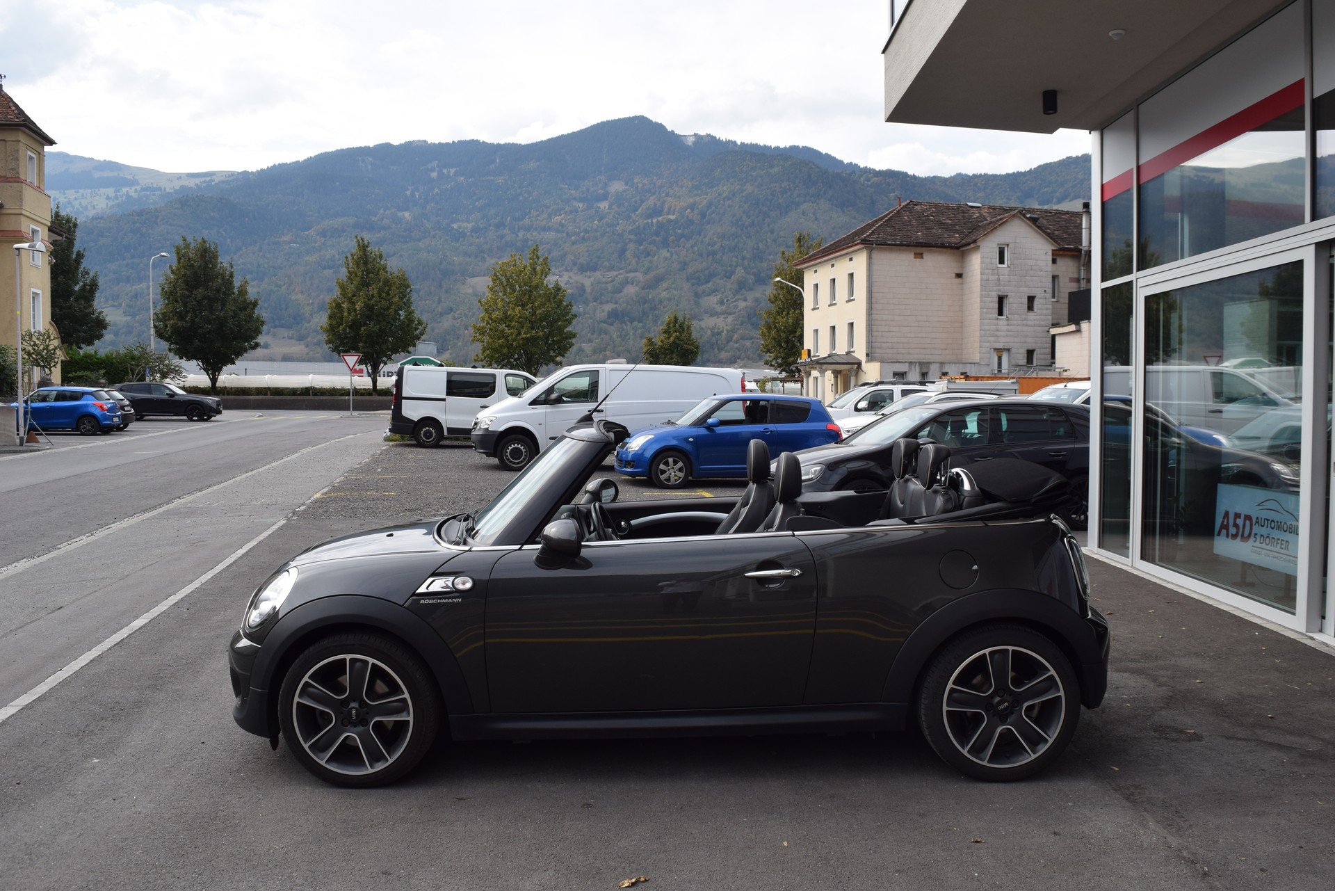 MINI Cooper S Cabriolet-image-12