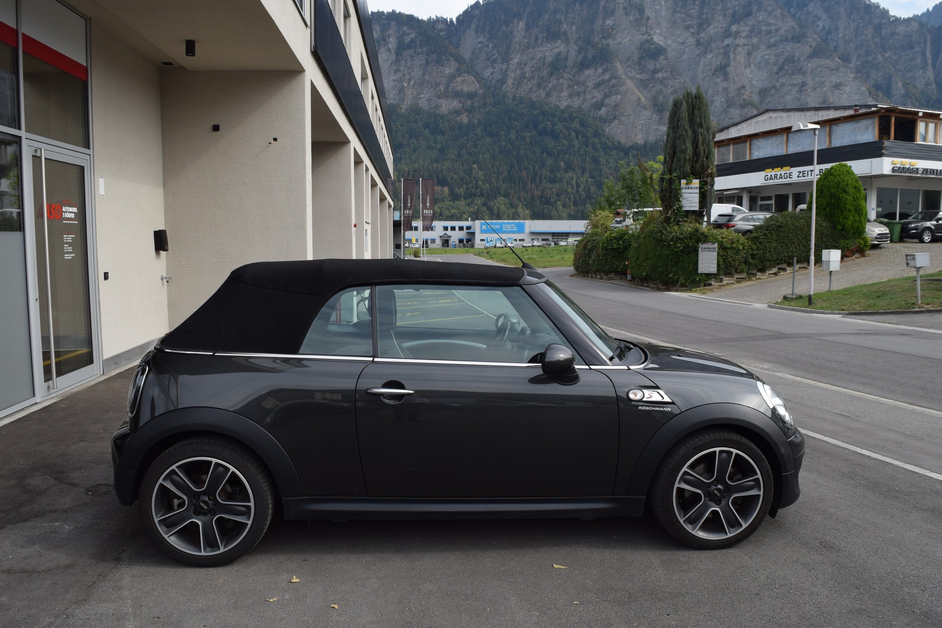 MINI Cooper S Cabriolet-image-7