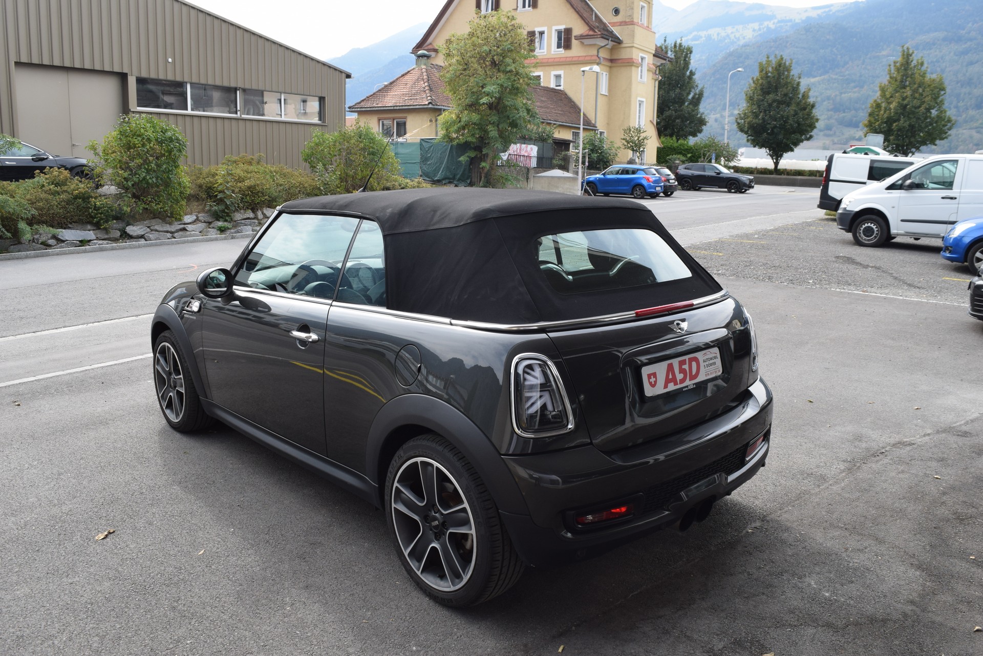 MINI Cooper S Cabriolet-image-4