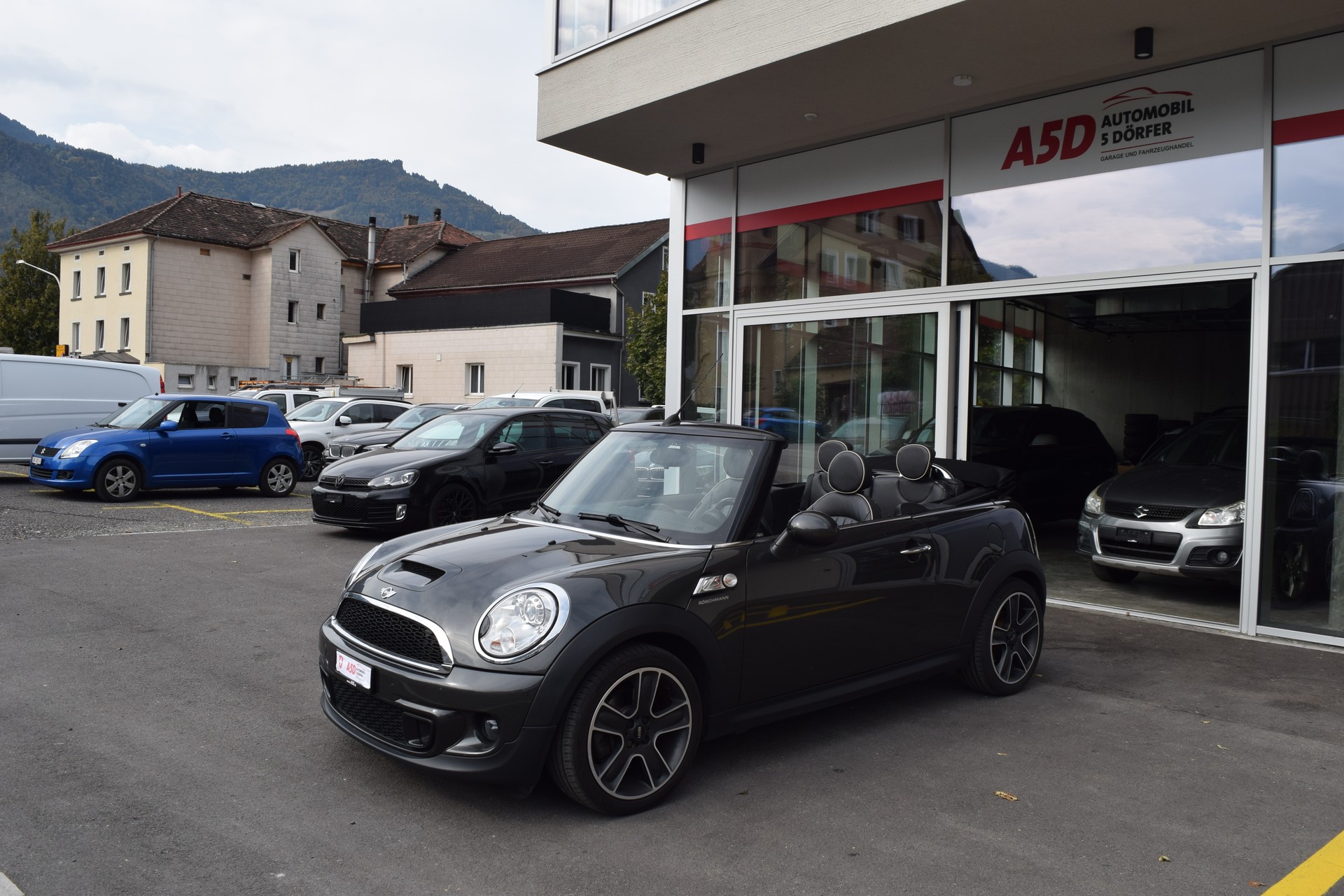 MINI Cooper S Cabriolet-image-10