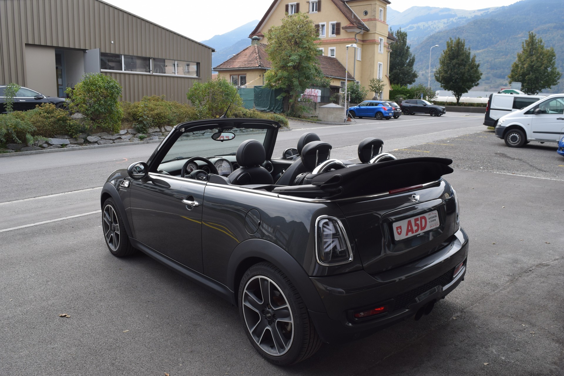 MINI Cooper S Cabriolet-image-13