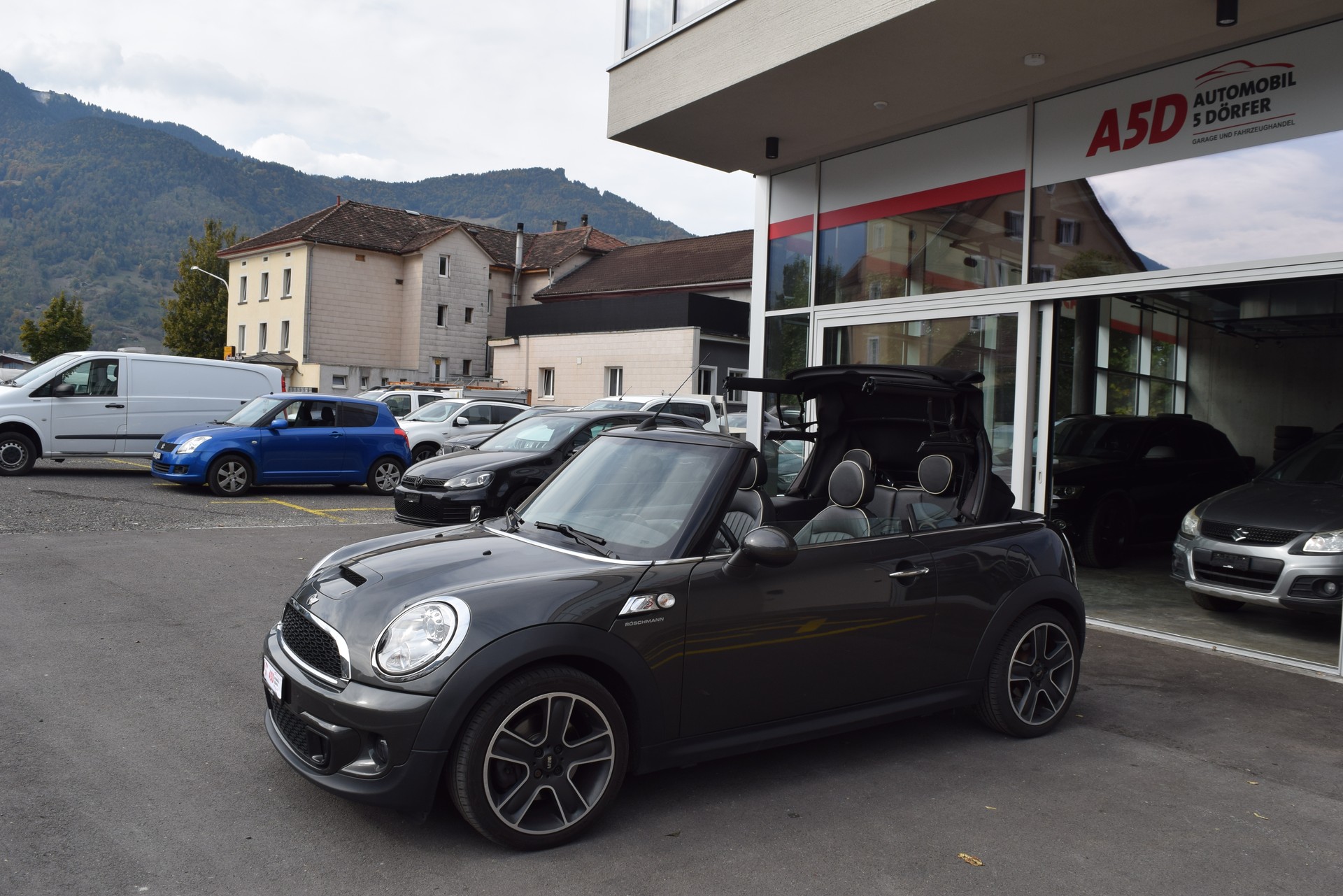MINI Cooper S Cabriolet-image-9