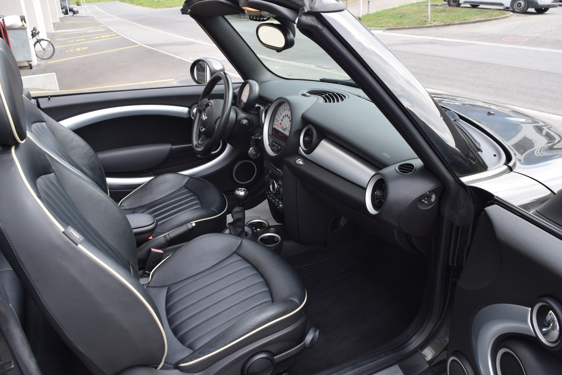 MINI Cooper S Cabriolet-image-16