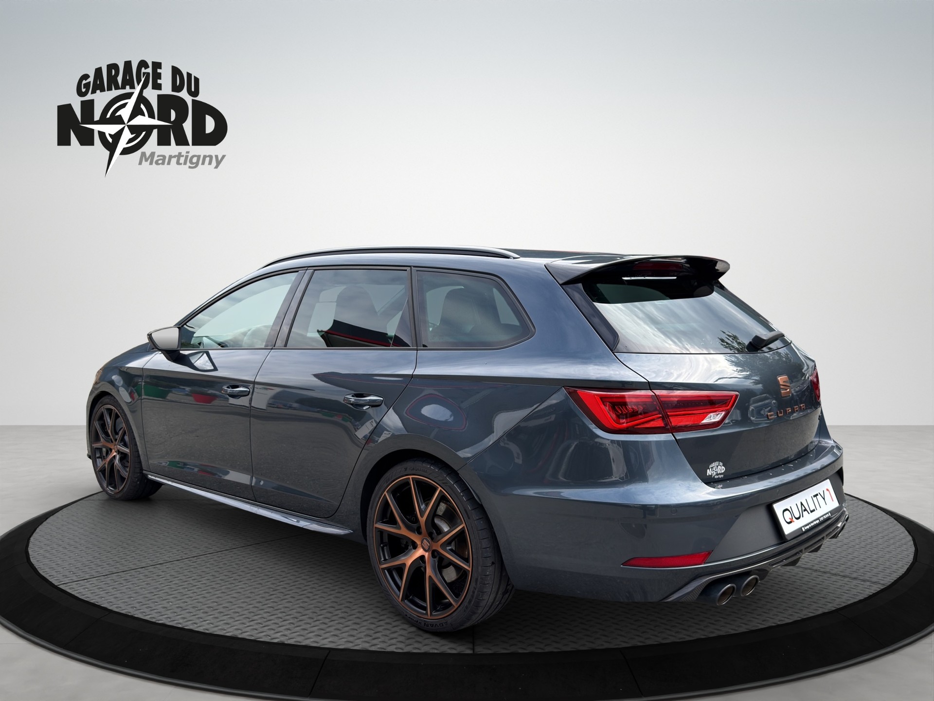 SEAT Leon ST 2.0 TSI Cupra R 300 4 Drive DSG-image-3