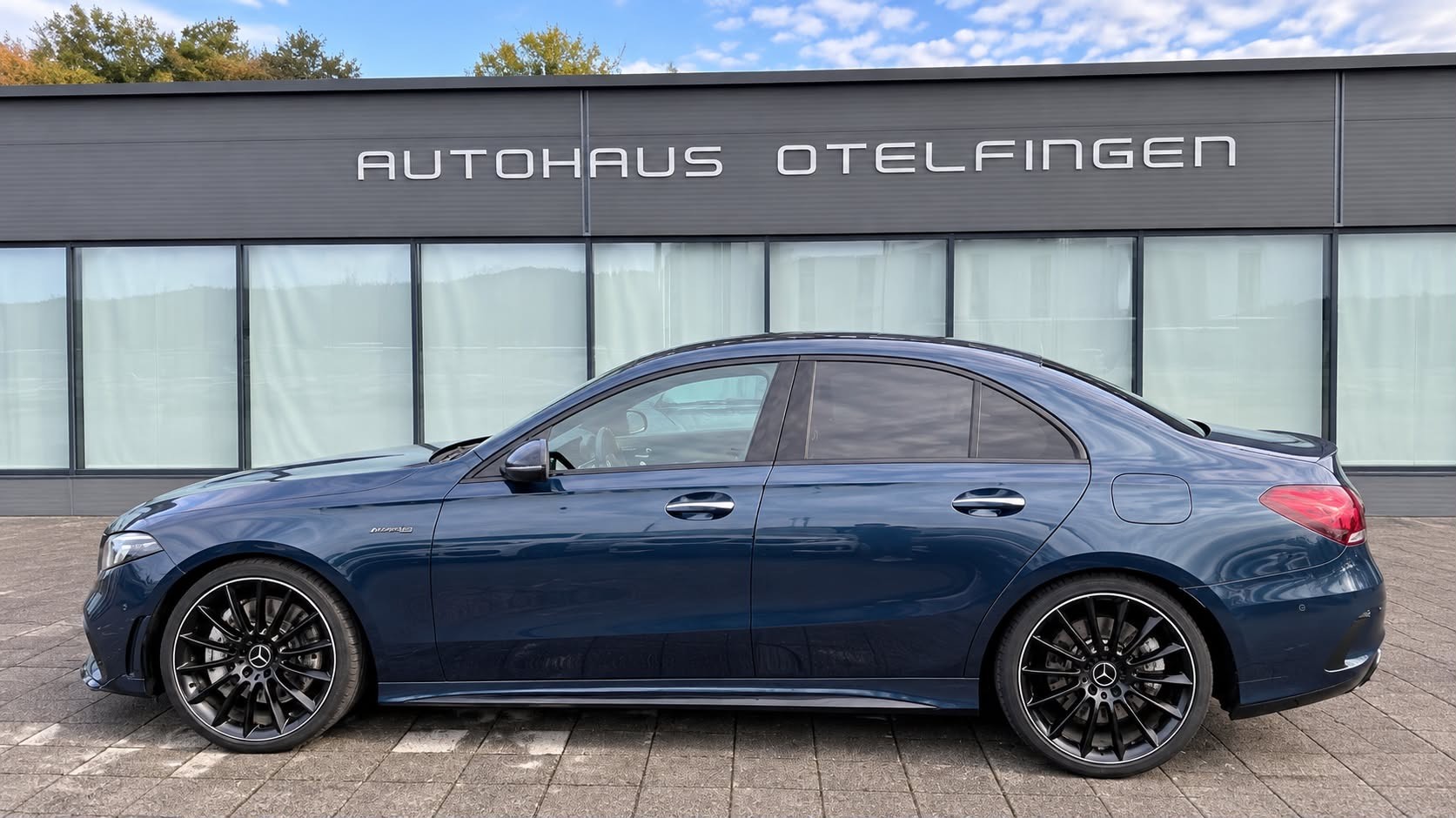 MERCEDES-BENZ A 35 AMG 4matic Limousine-image-0