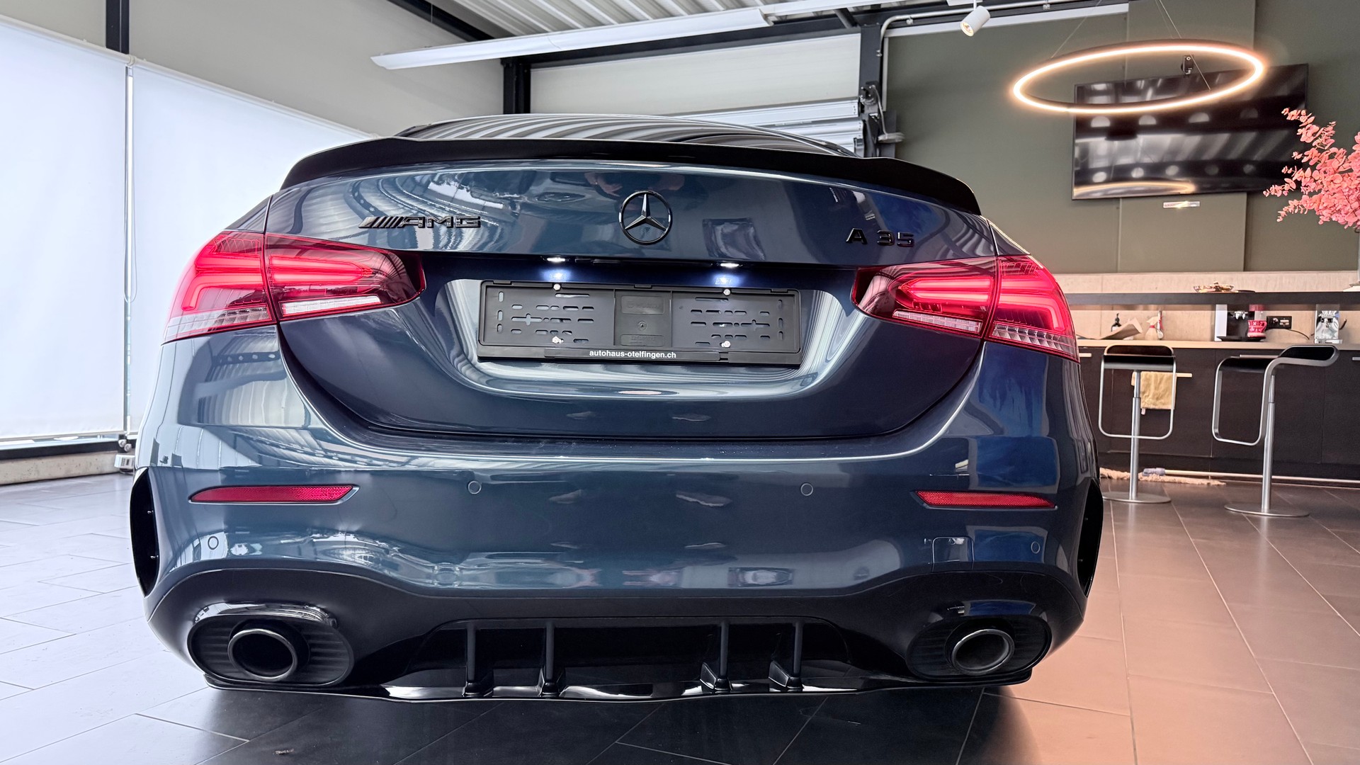 MERCEDES-BENZ A 35 AMG 4matic Limousine-image-23