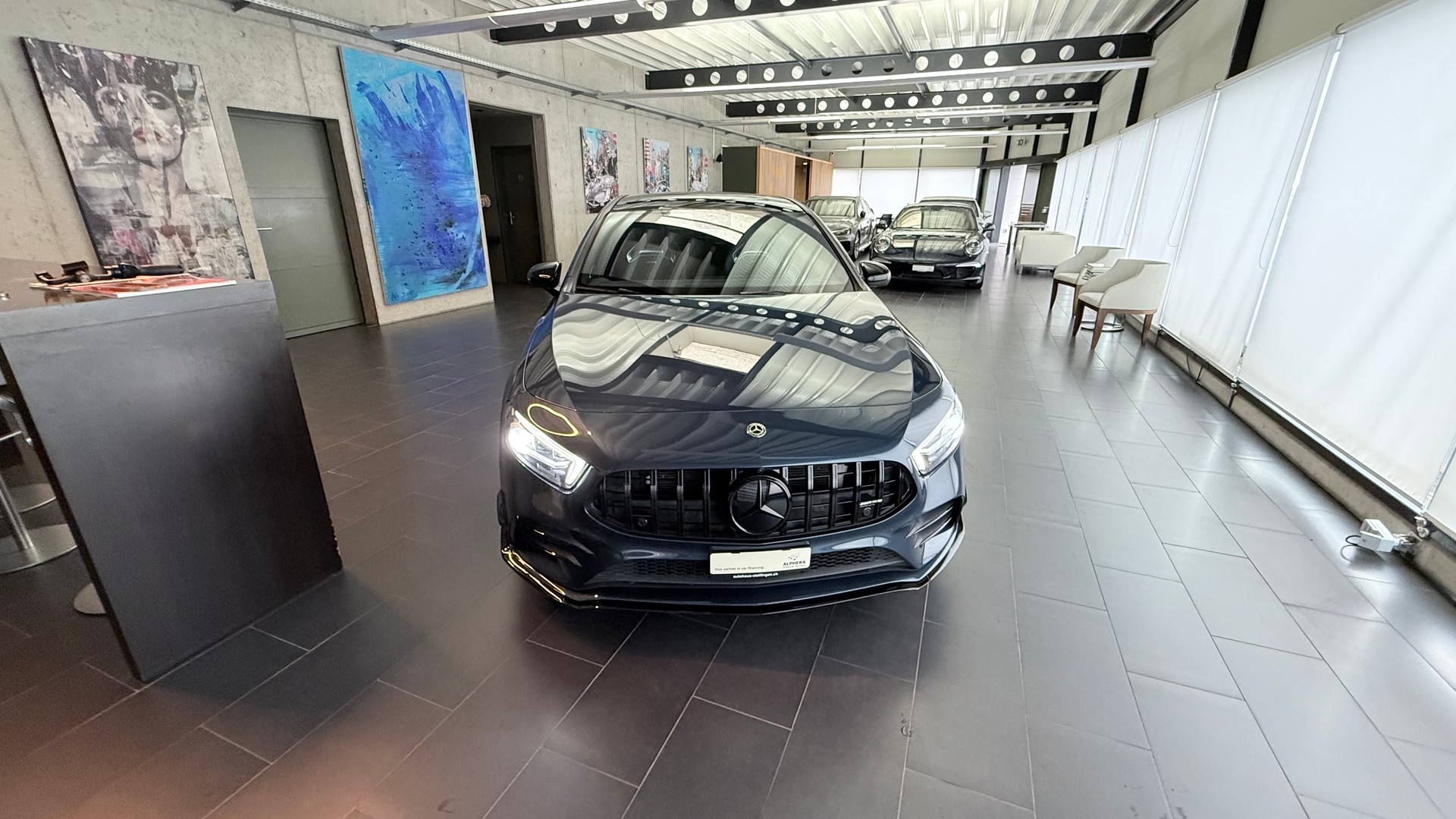 MERCEDES-BENZ A 35 AMG 4matic Limousine-image-5