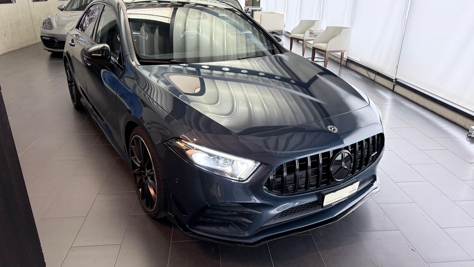 MERCEDES-BENZ A 35 AMG 4matic Limousine-image-1