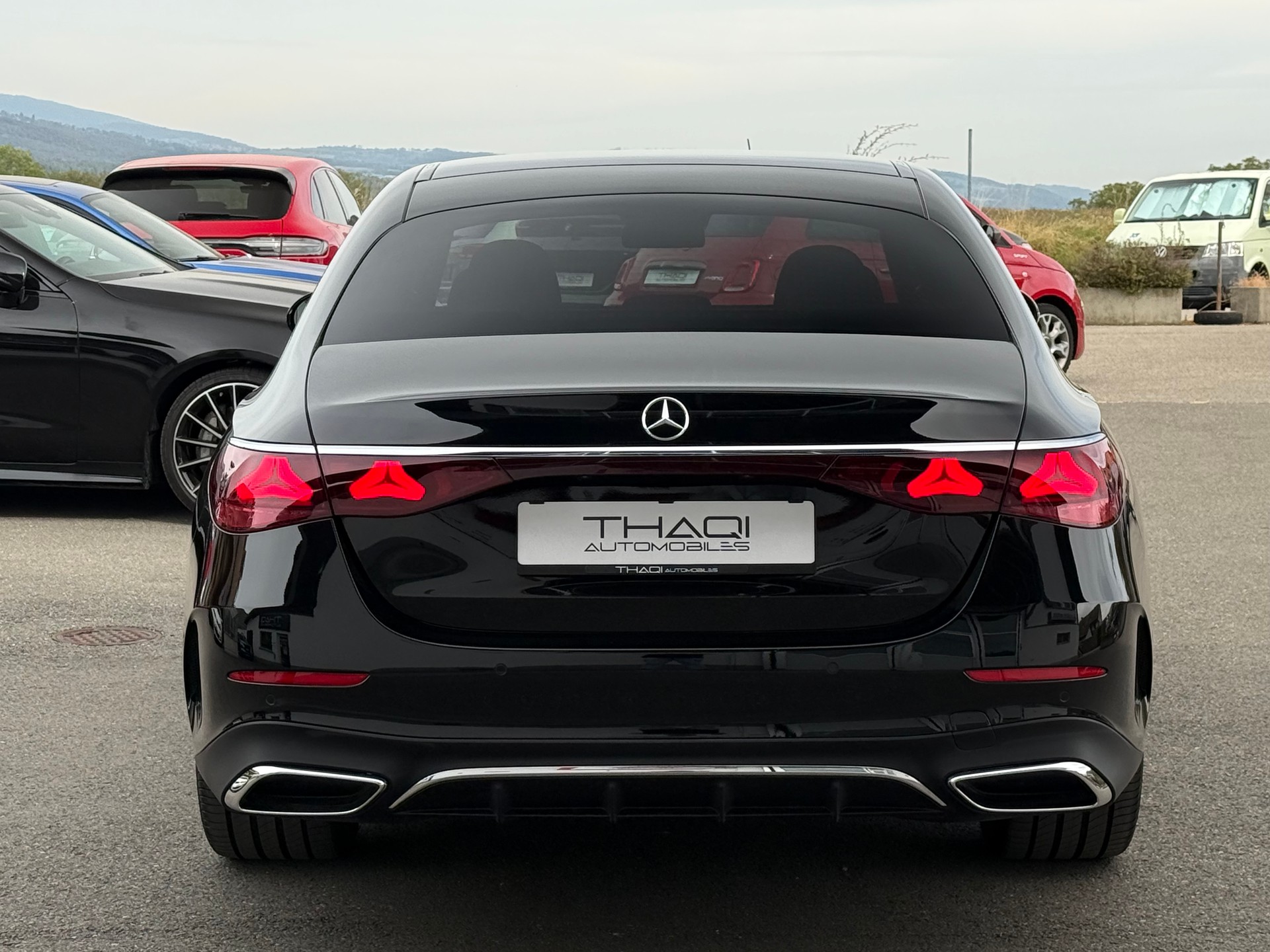 MERCEDES-BENZ E 220 d 4Matic 9G-Tronic AMG Line-image-8