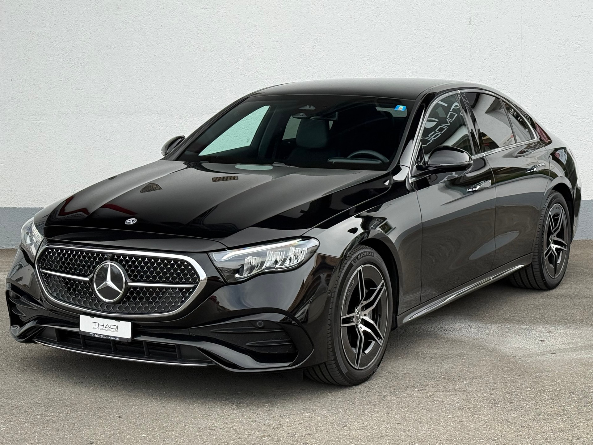 MERCEDES-BENZ E 220 d 4Matic 9G-Tronic AMG Line-image-2