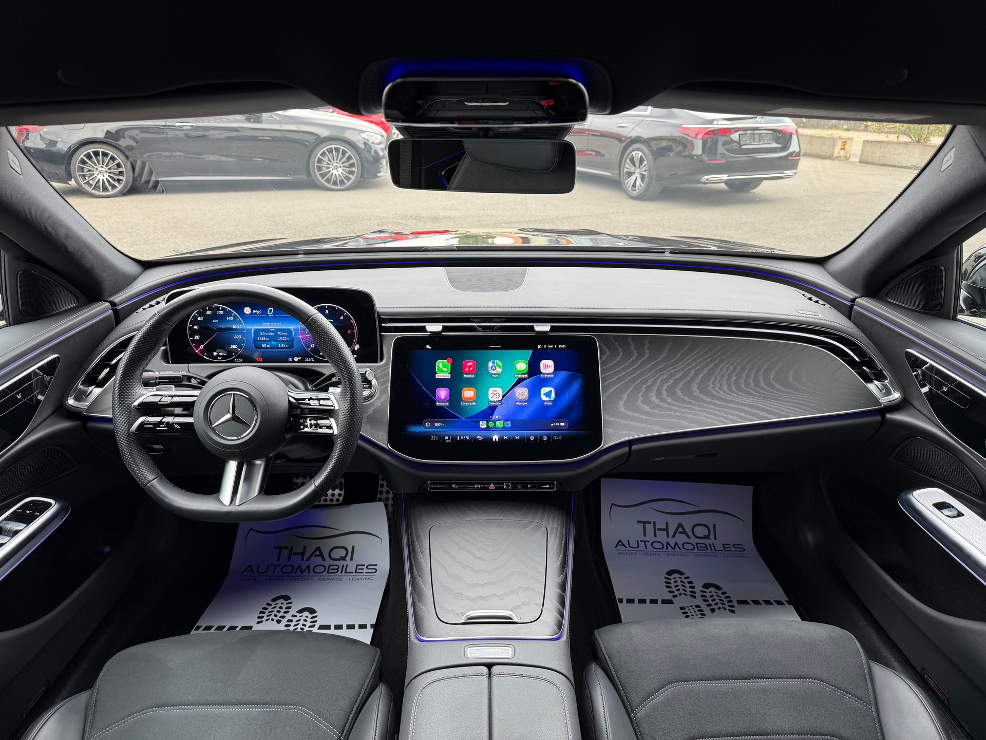 MERCEDES-BENZ E 220 d 4Matic 9G-Tronic AMG Line-image-22