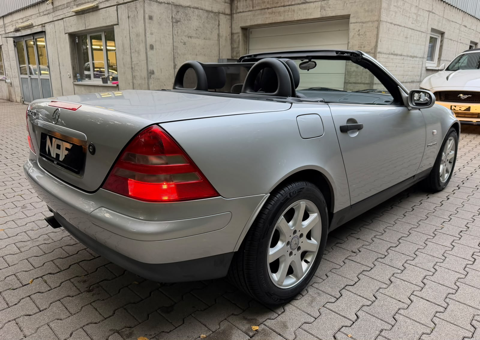MERCEDES-BENZ SLK 230 Kompressor-image-12