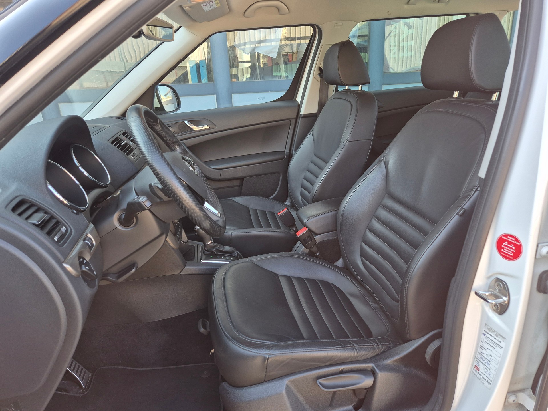 SKODA Yeti 1.4 TSI Style 4x4 DSG-image-9