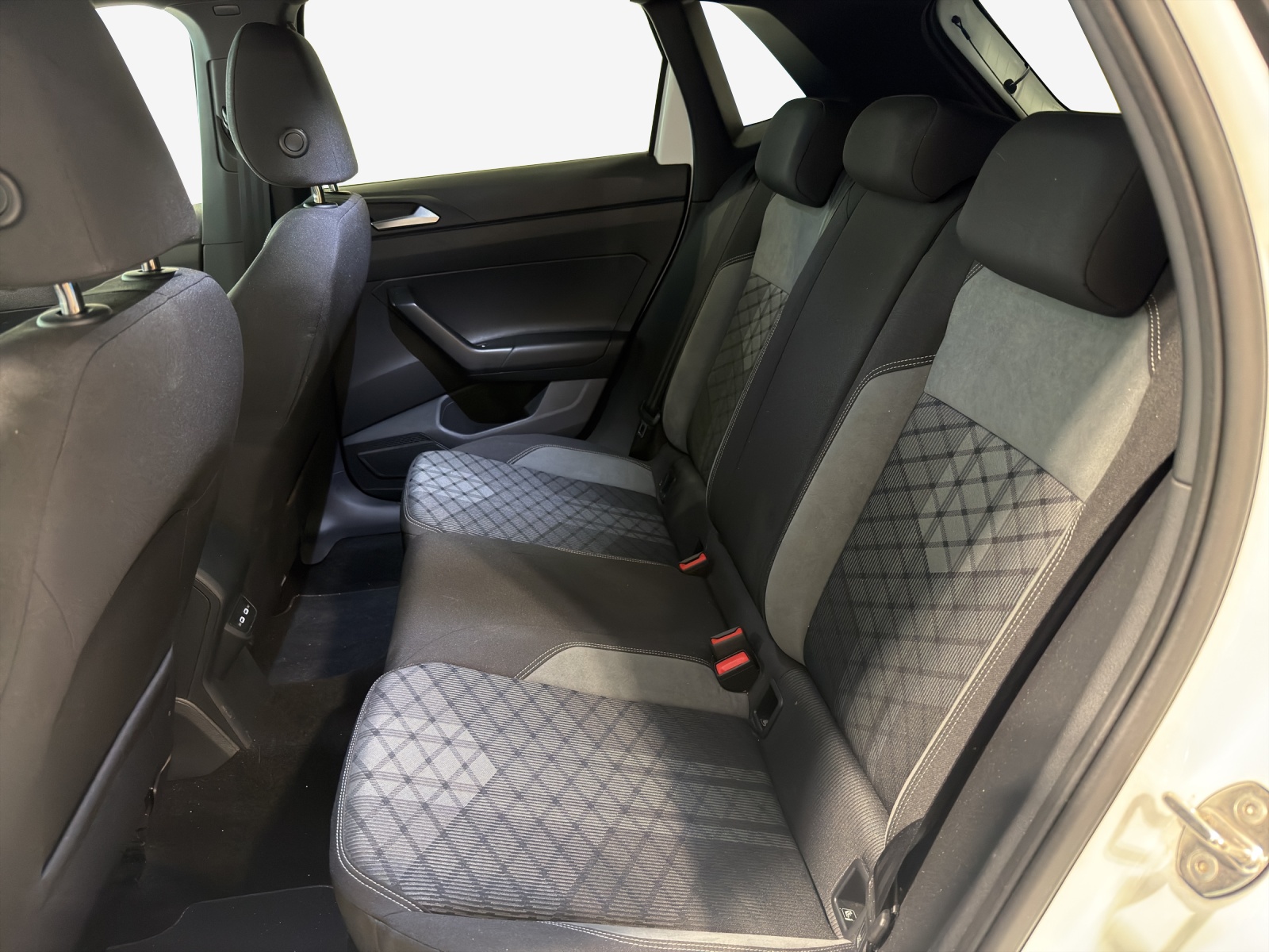 VW Polo 1.0 TSI R-Line DSG-image-10