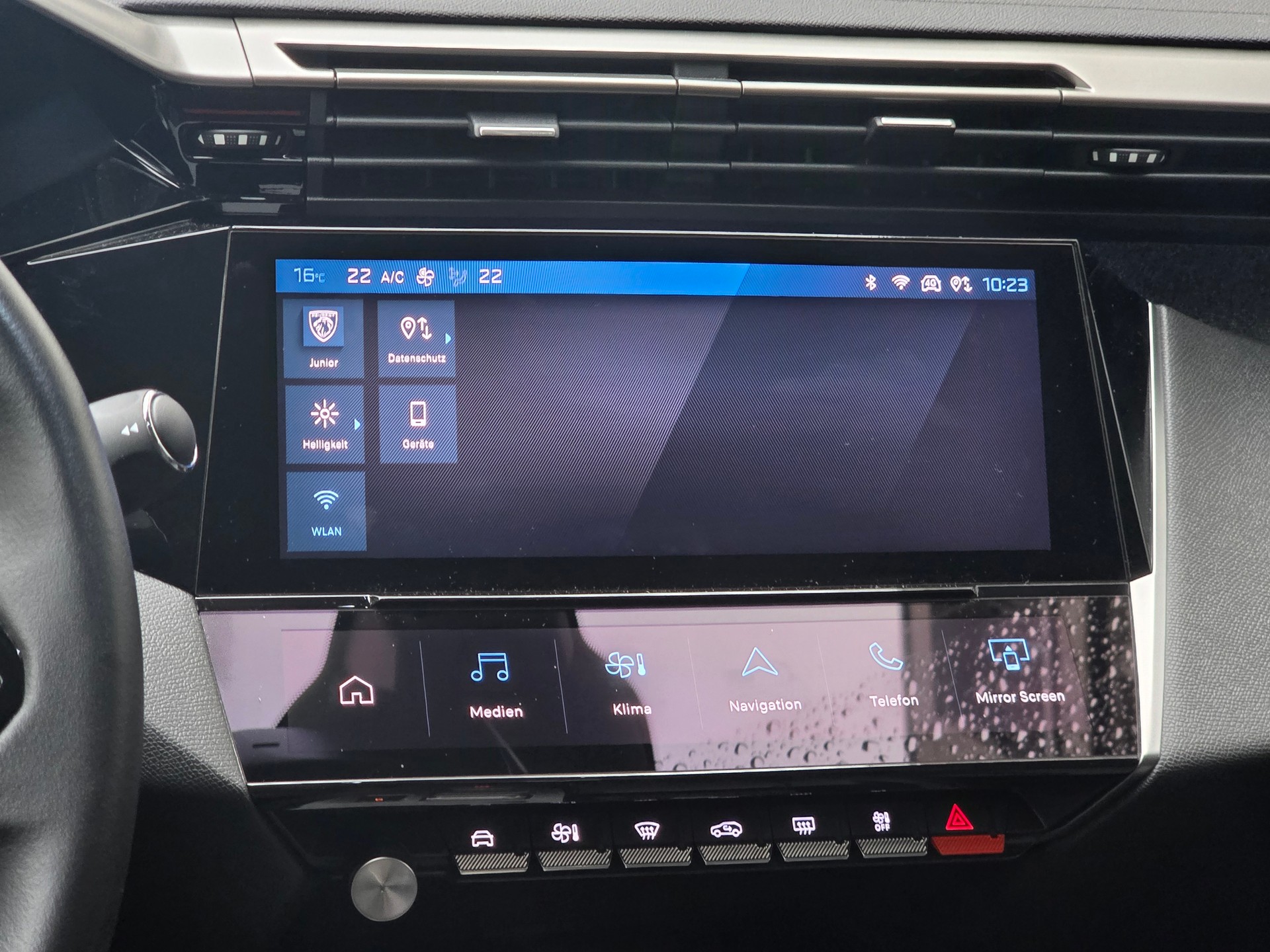 PEUGEOT 408 1.2 PureTech Allure EAT8-image-11